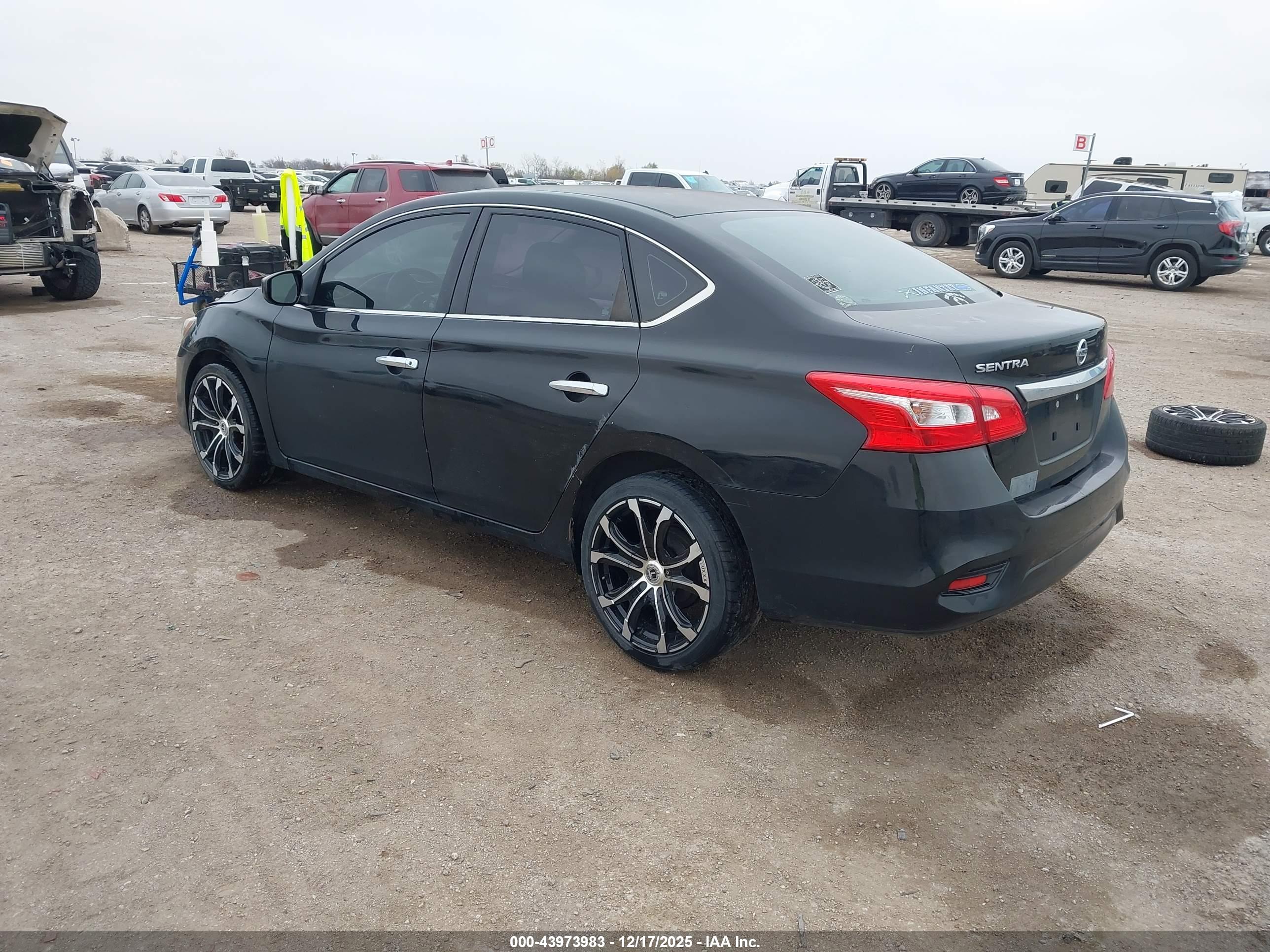 NISSAN SENTRA image 3