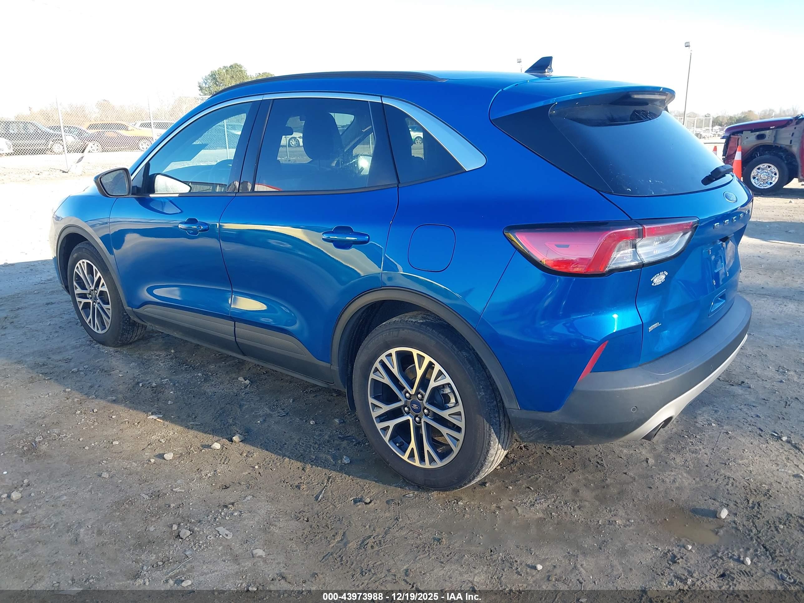 FORD ESCAPE image 3