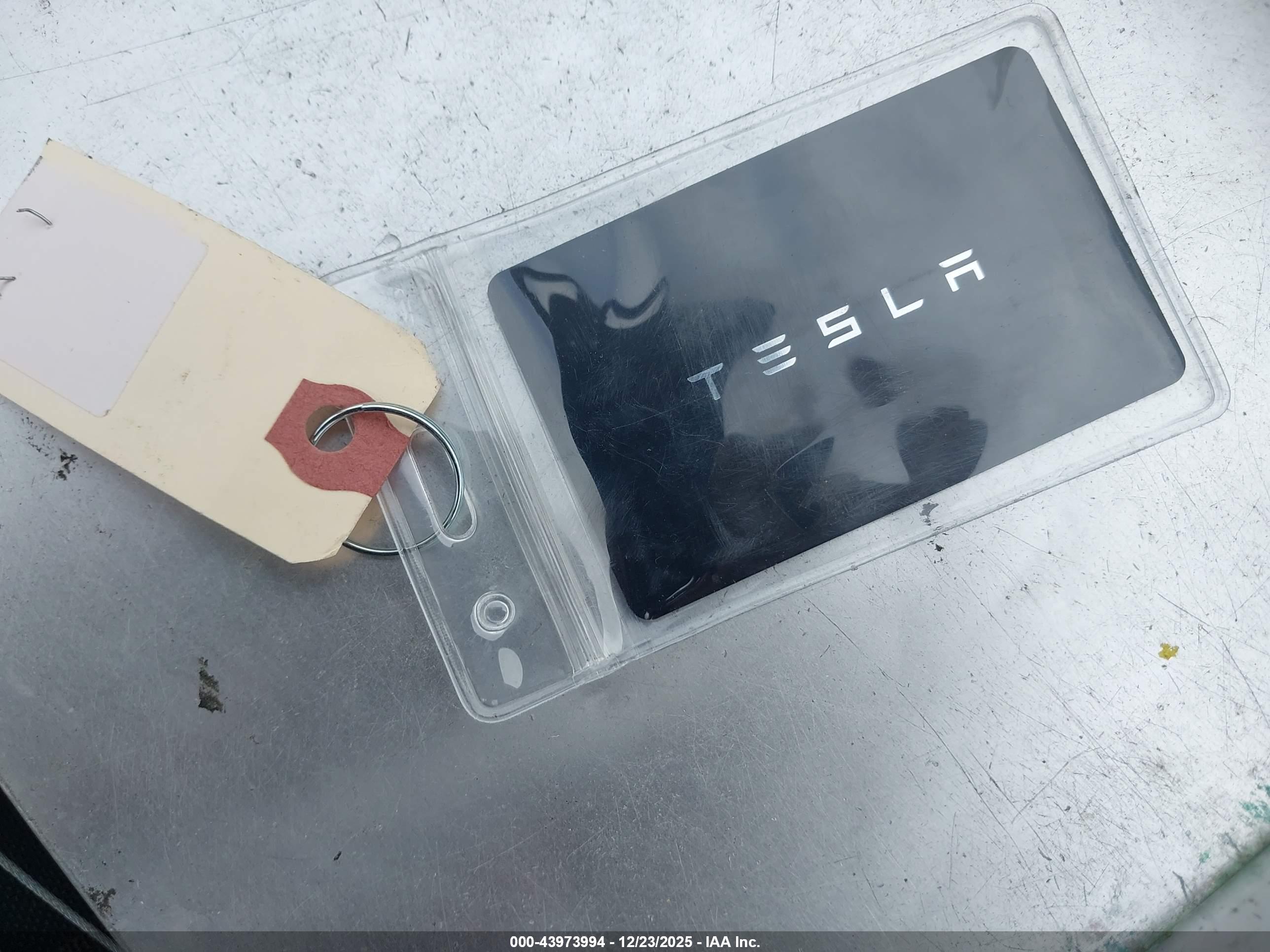 TESLA MODEL image 11