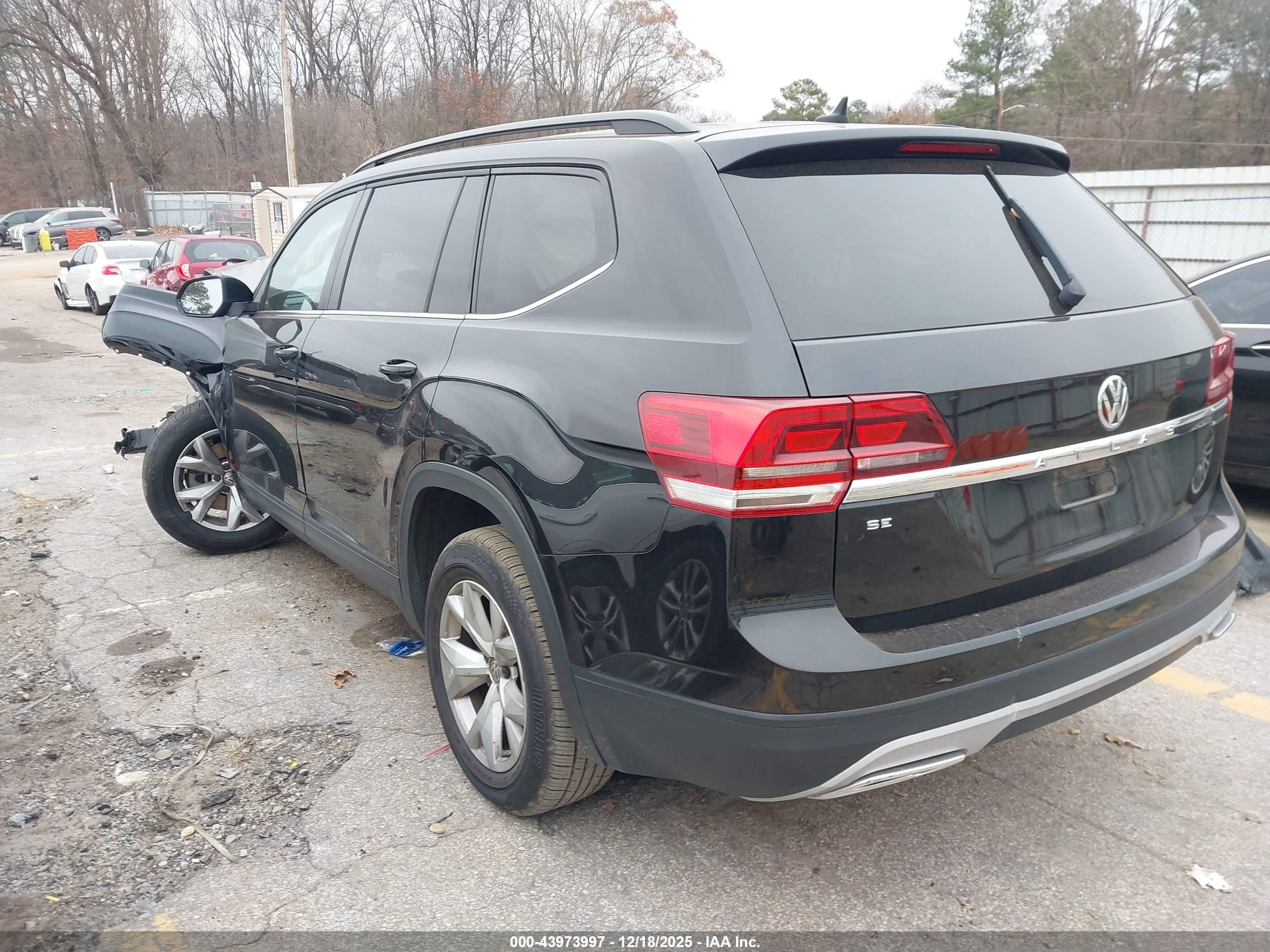 VOLKSWAGEN ATLAS image 3