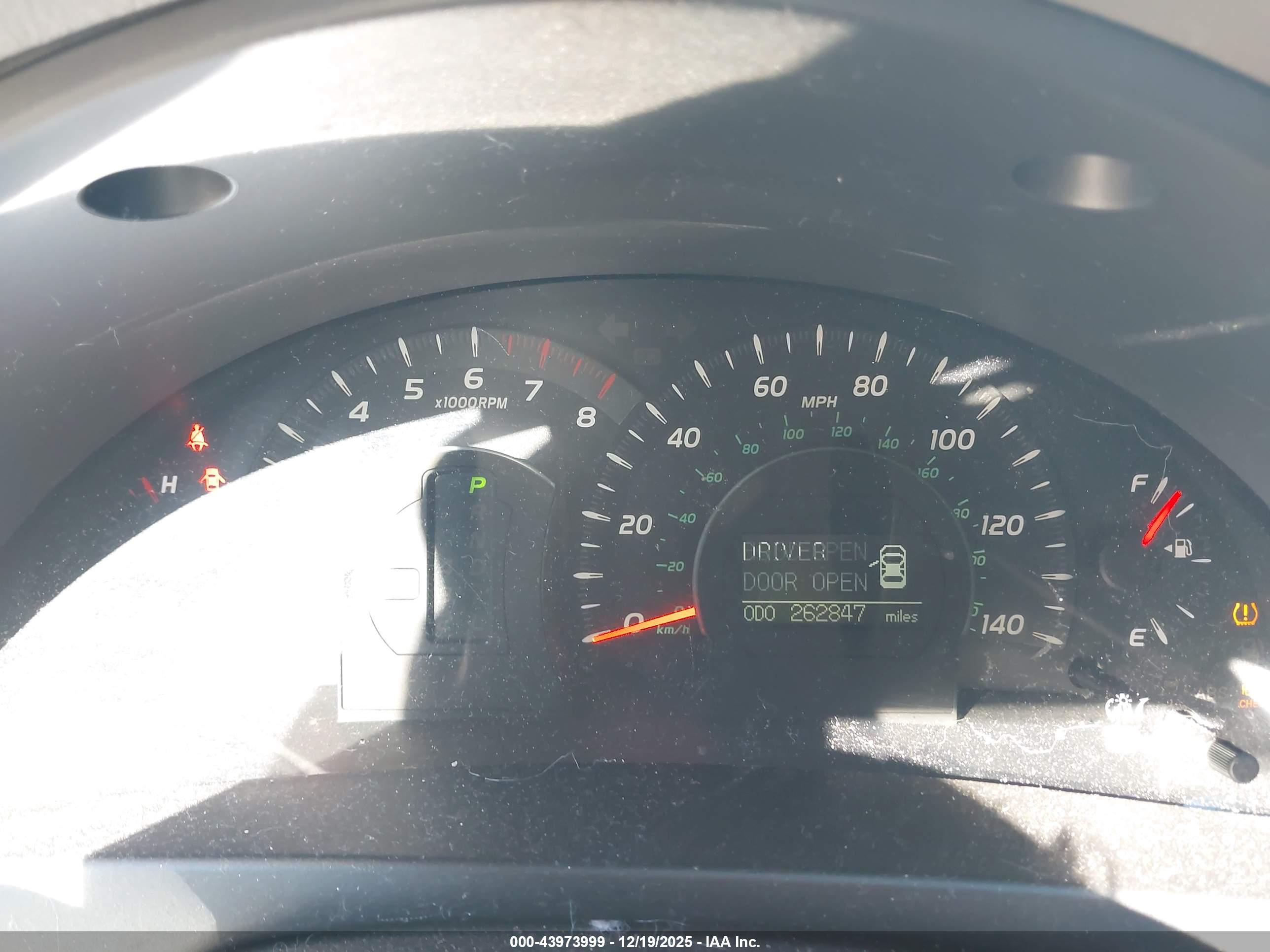 TOYOTA CAMRY image 7