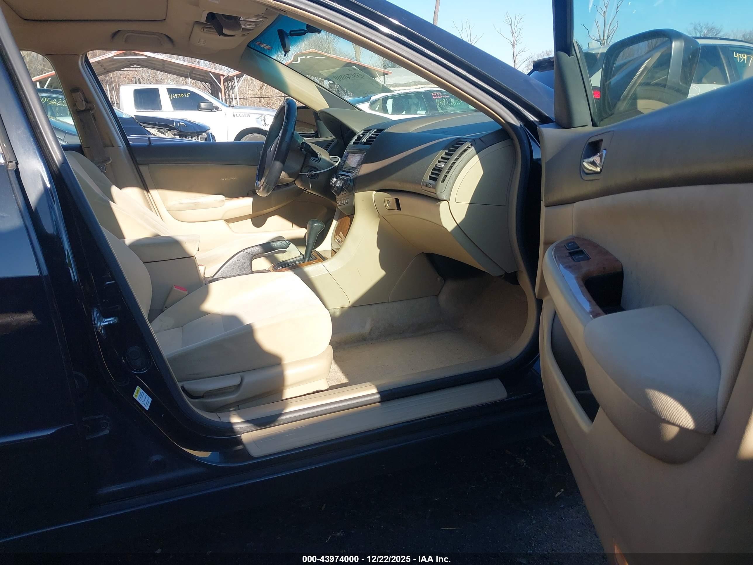 HONDA ACCORD image 5