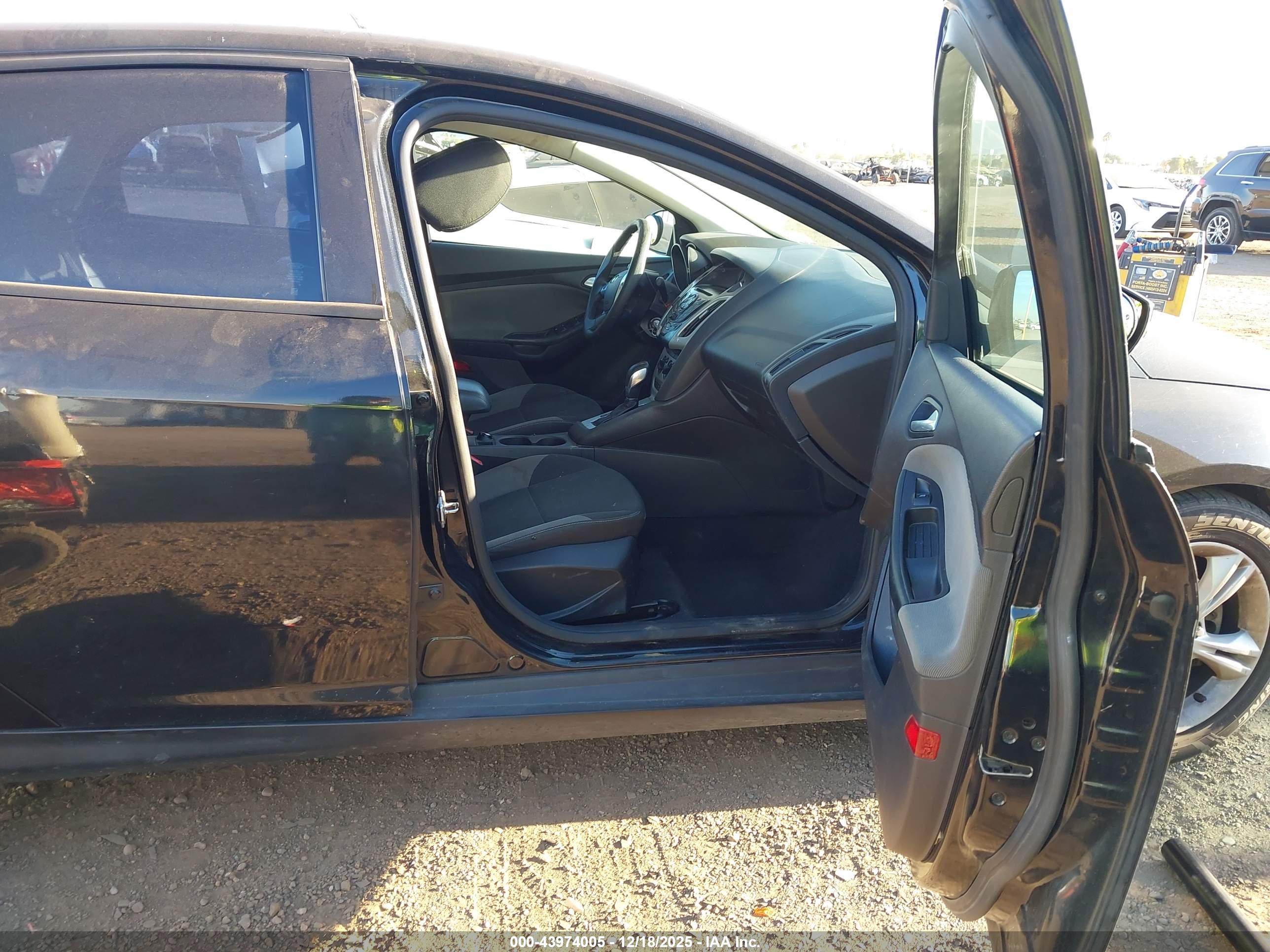 FORD FOCUS image 5