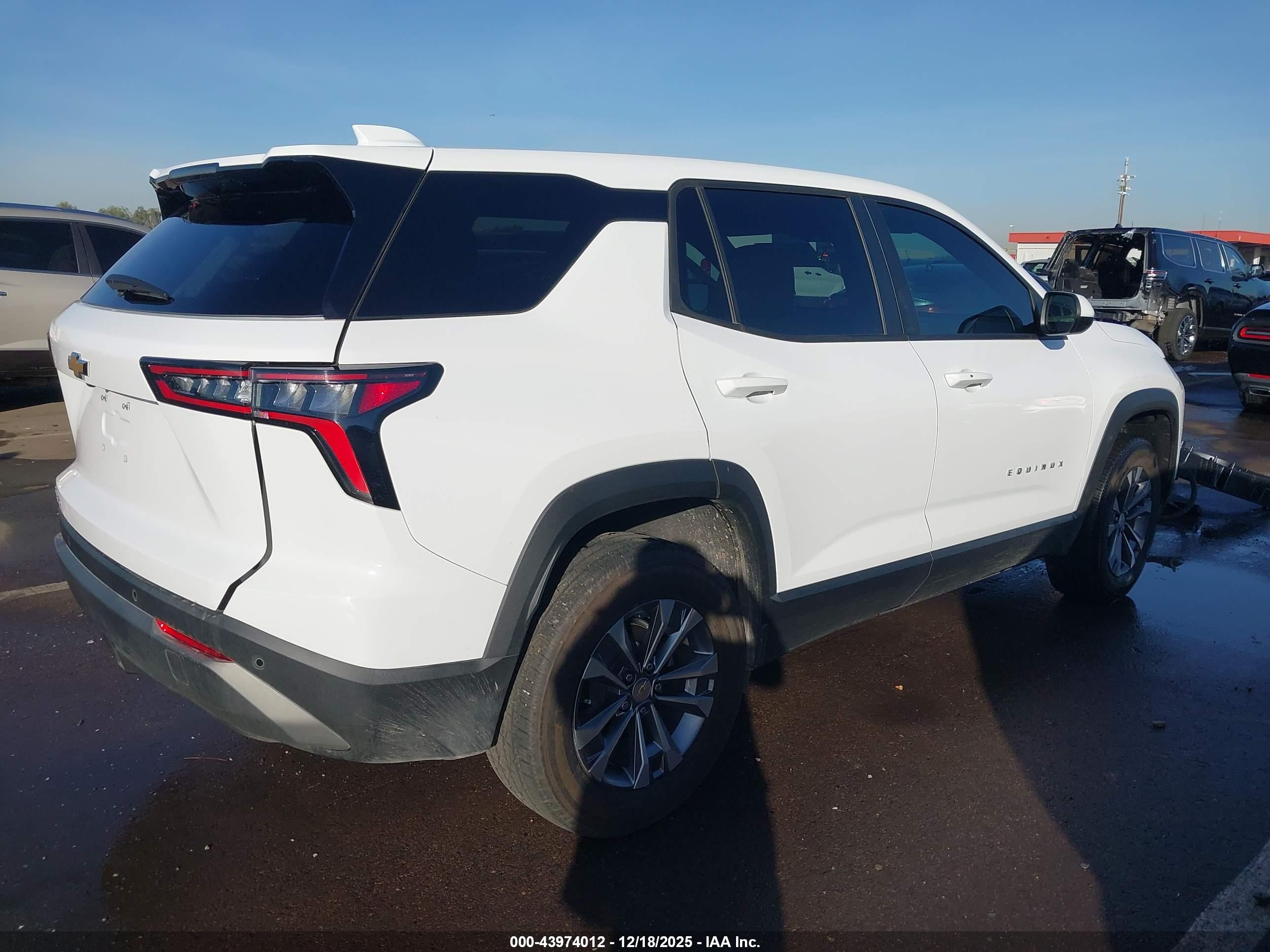 CHEVROLET EQUINOX image 4
