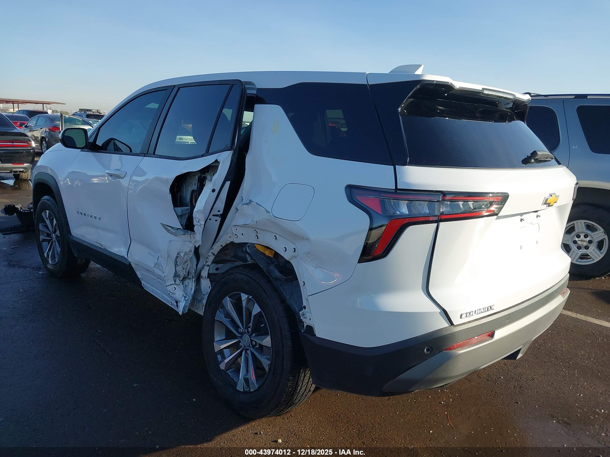 CHEVROLET EQUINOX image 6