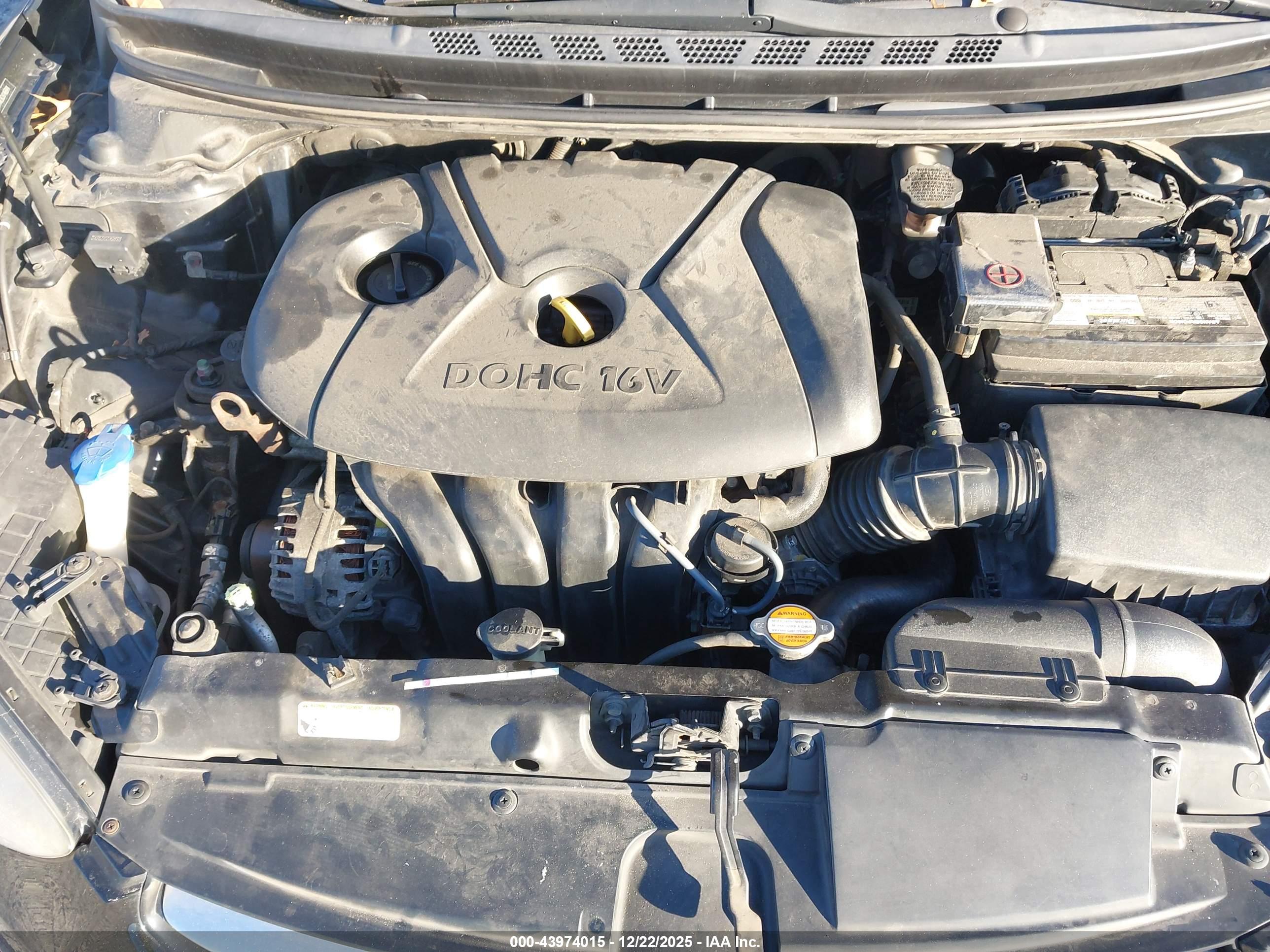 HYUNDAI ELANTRA image 10