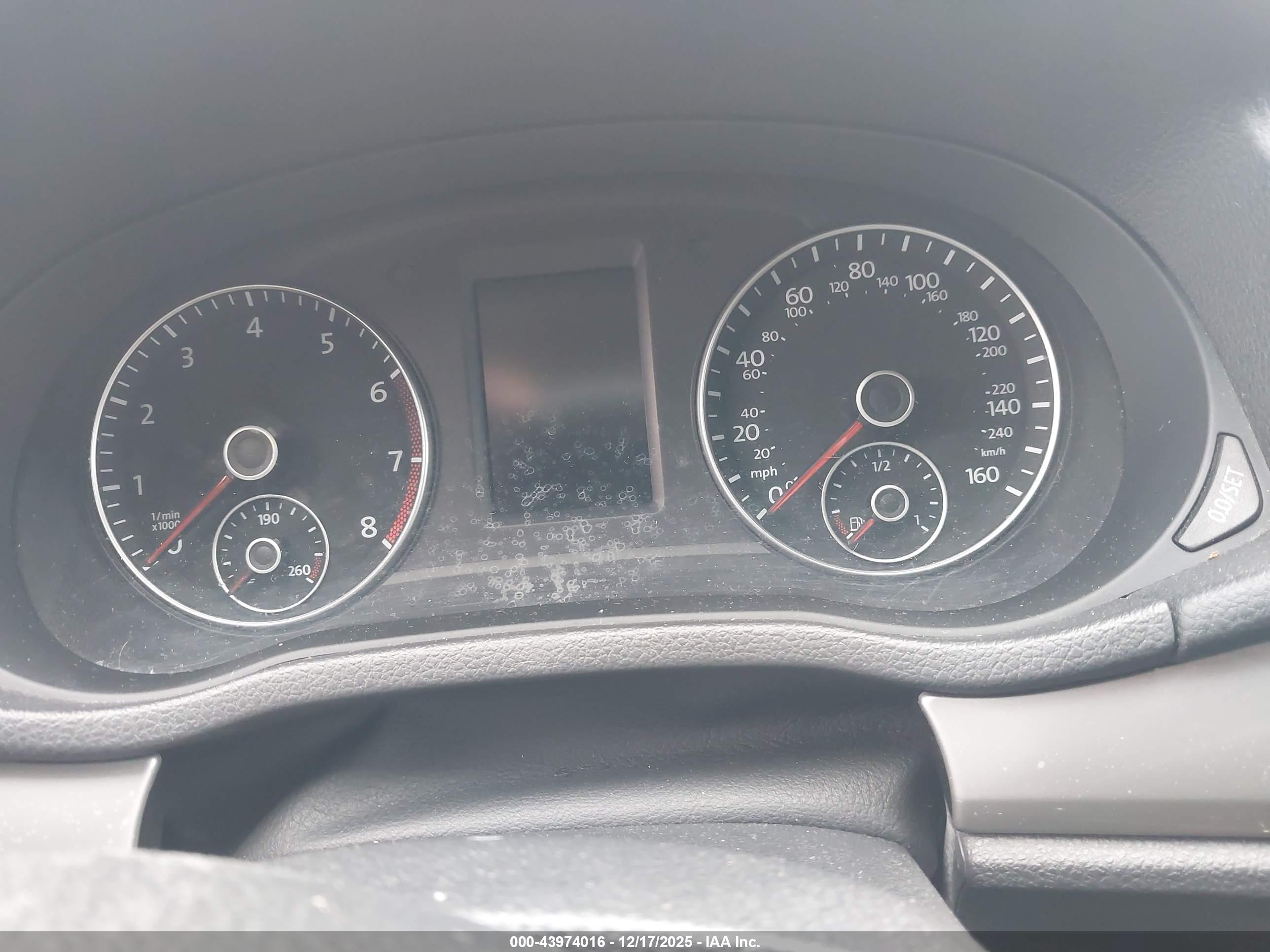 VOLKSWAGEN PASSAT image 7