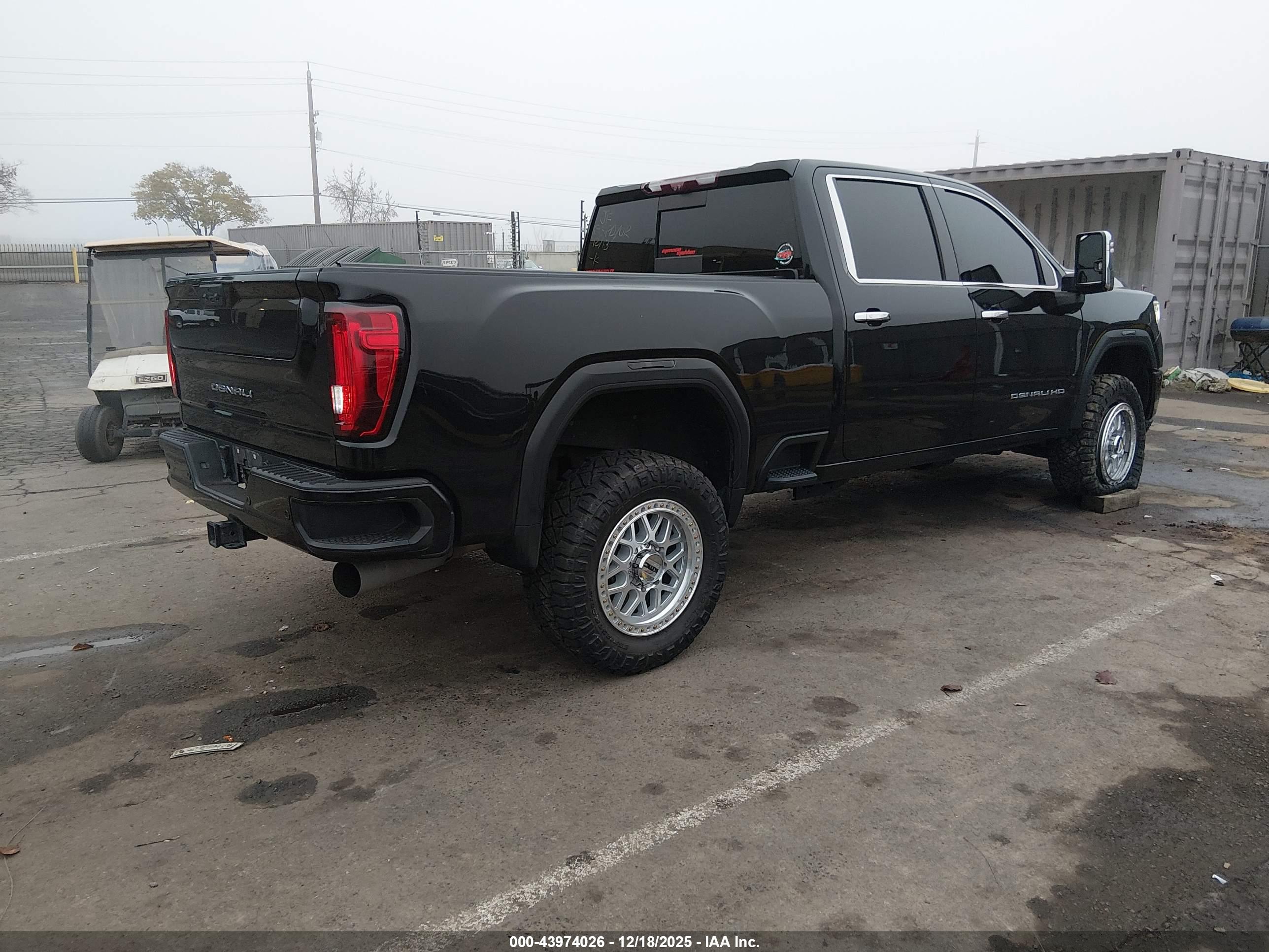 GMC SIERRA image 4
