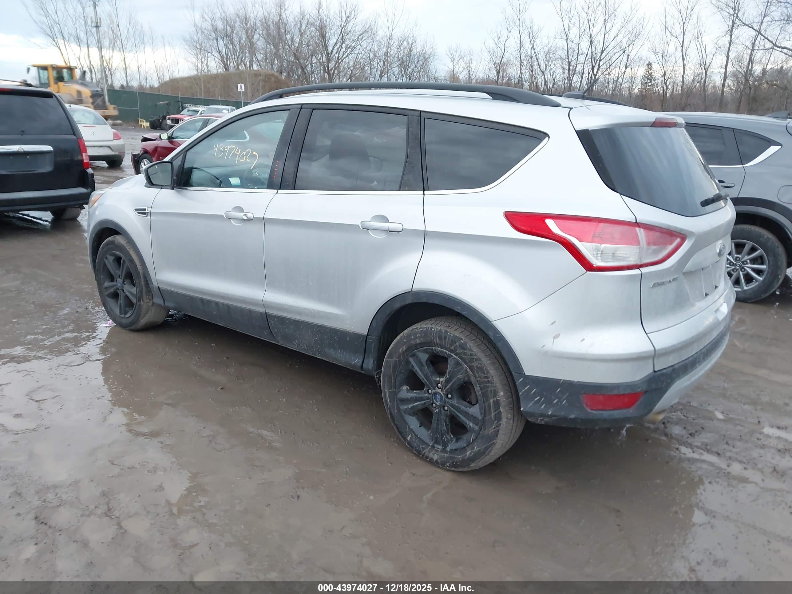 FORD ESCAPE image 3