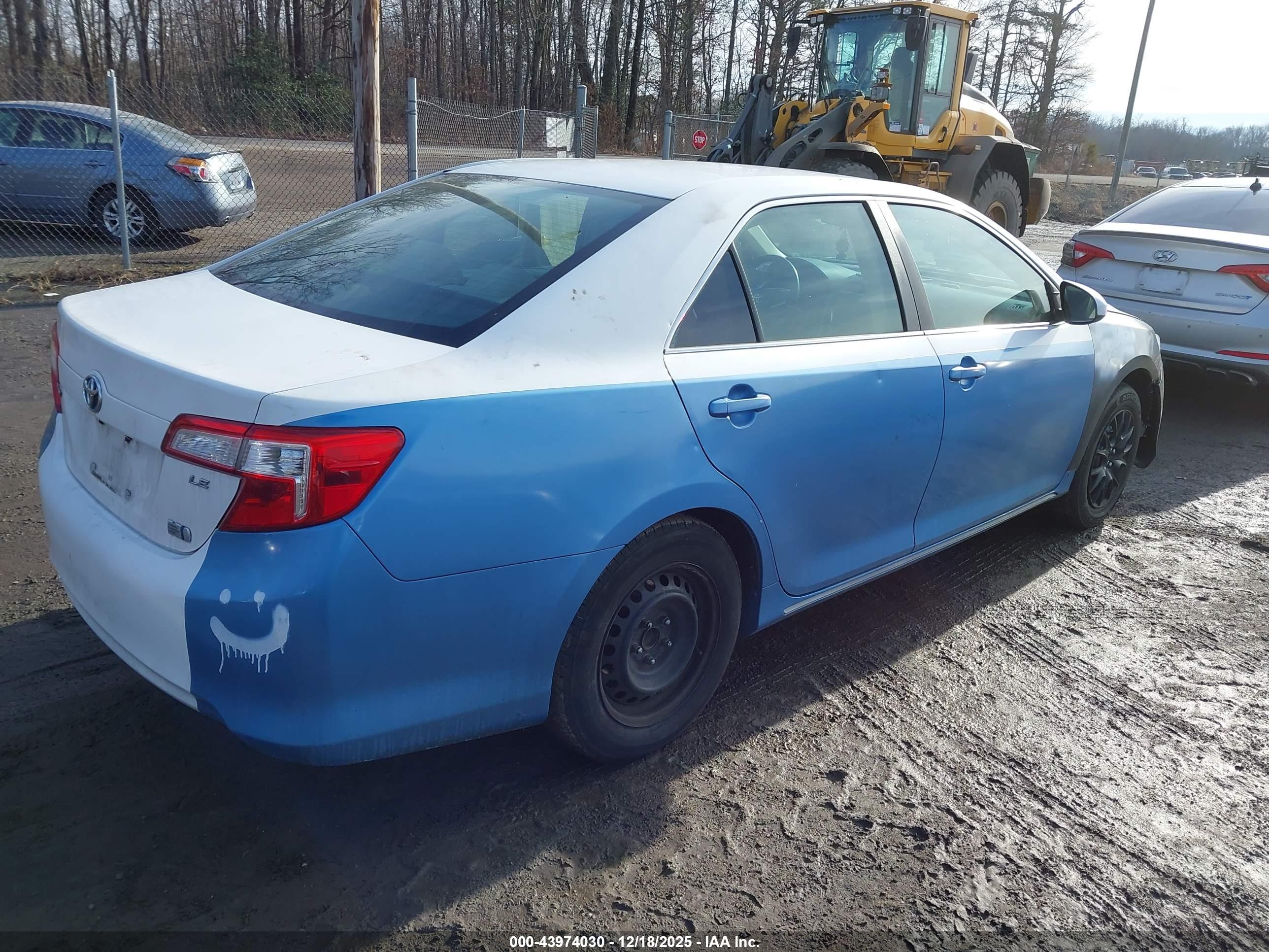 TOYOTA CAMRY image 4