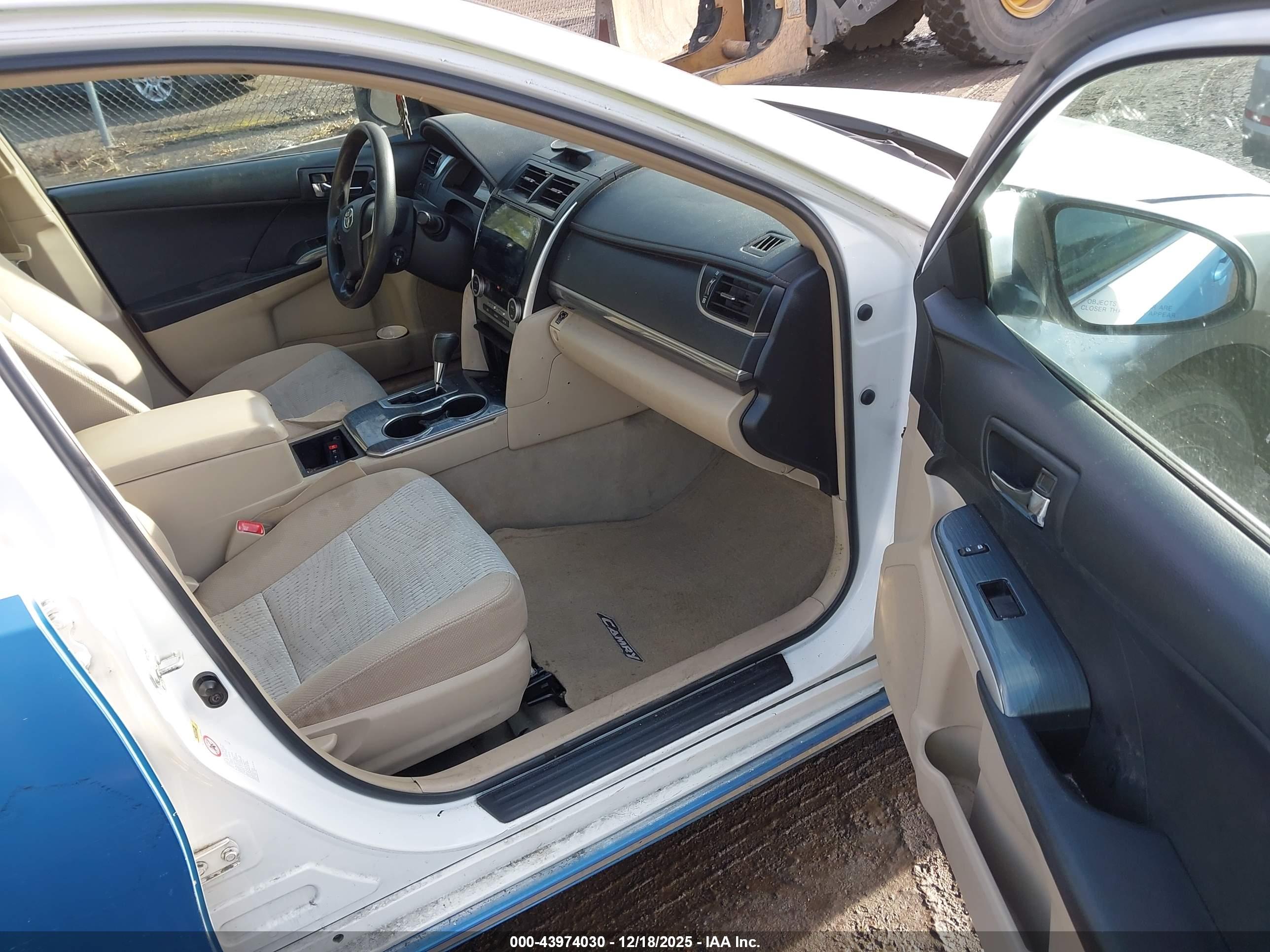 TOYOTA CAMRY image 5