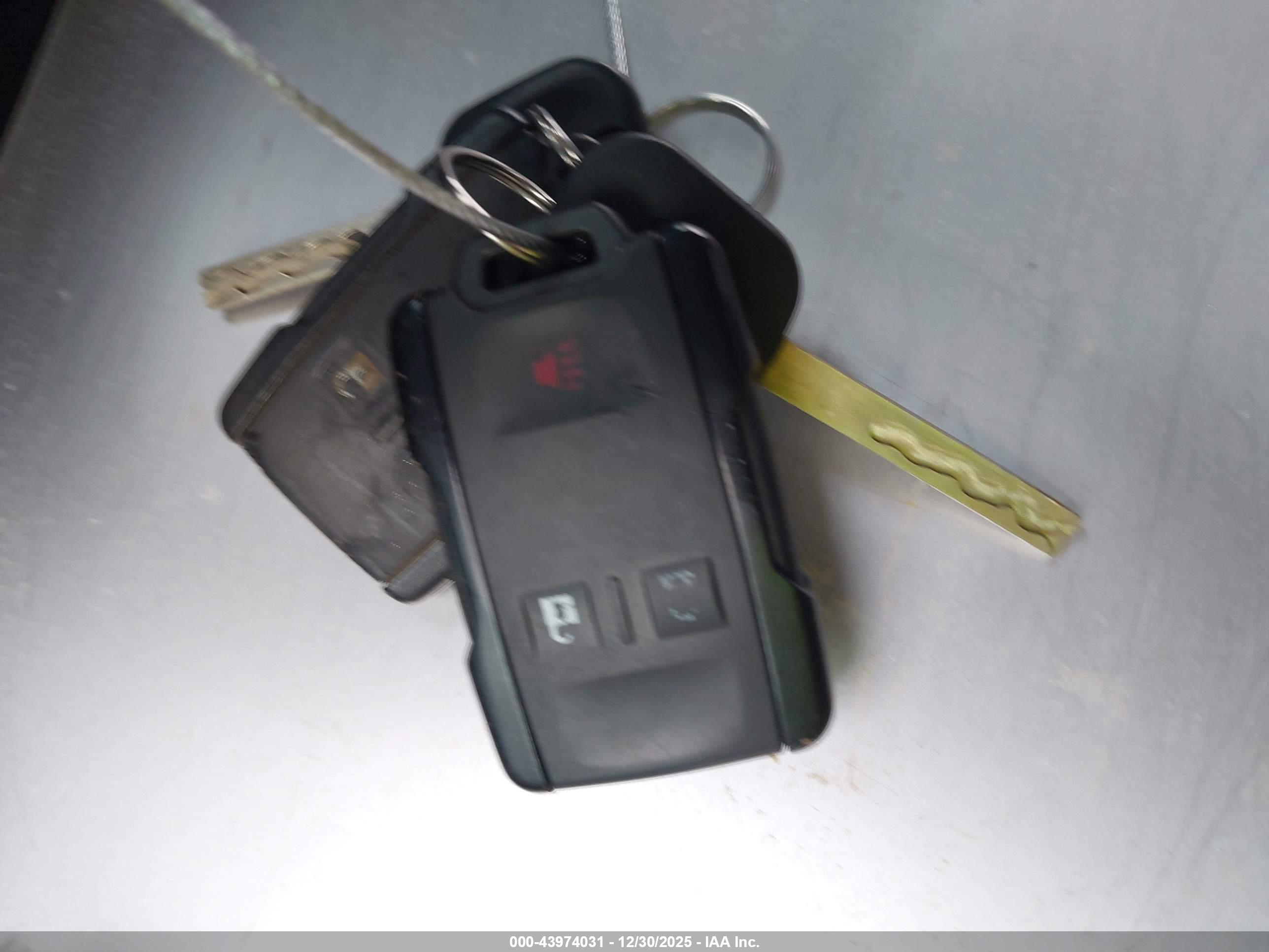 GMC SIERRA image 11