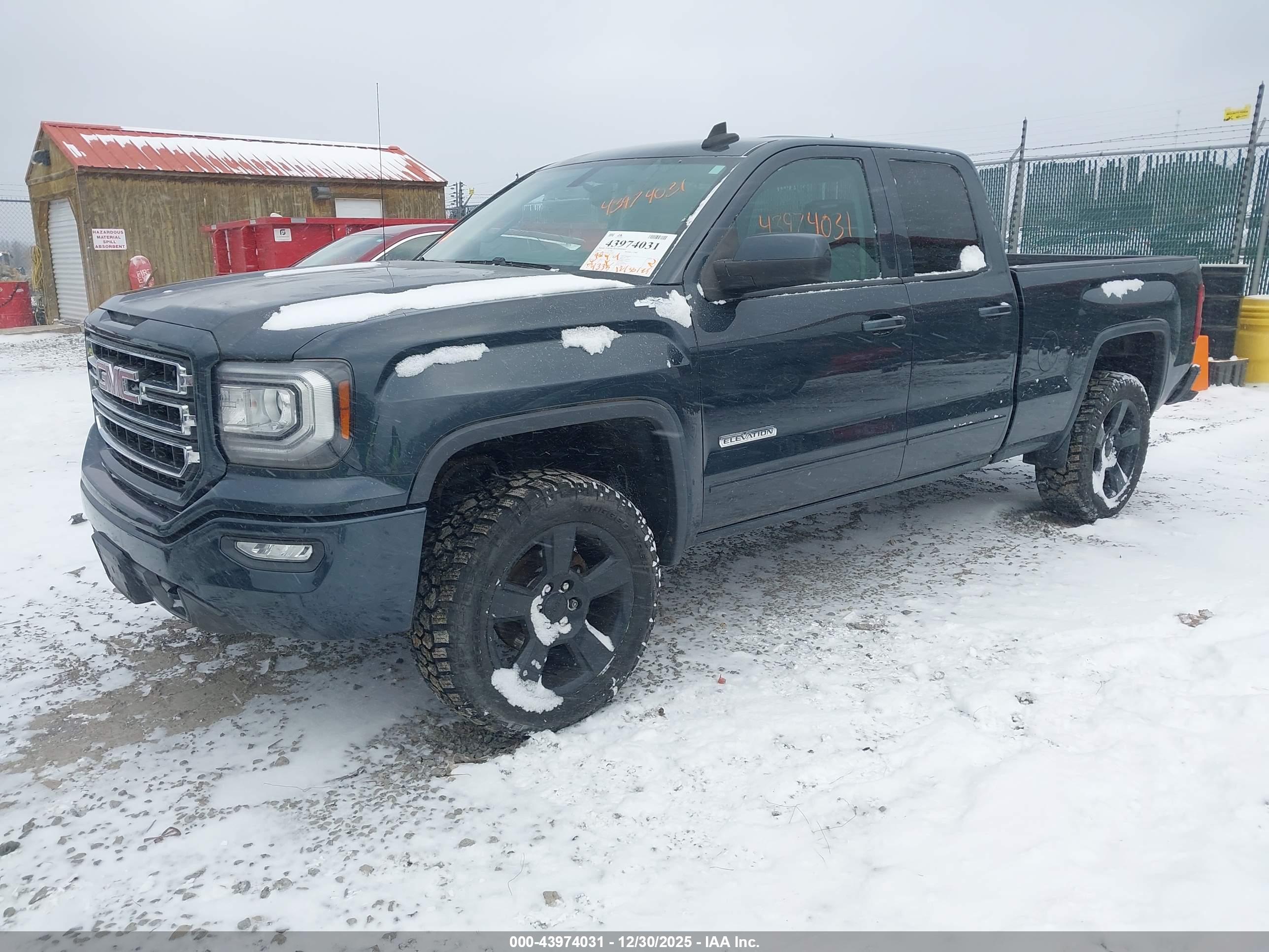 GMC SIERRA image 2