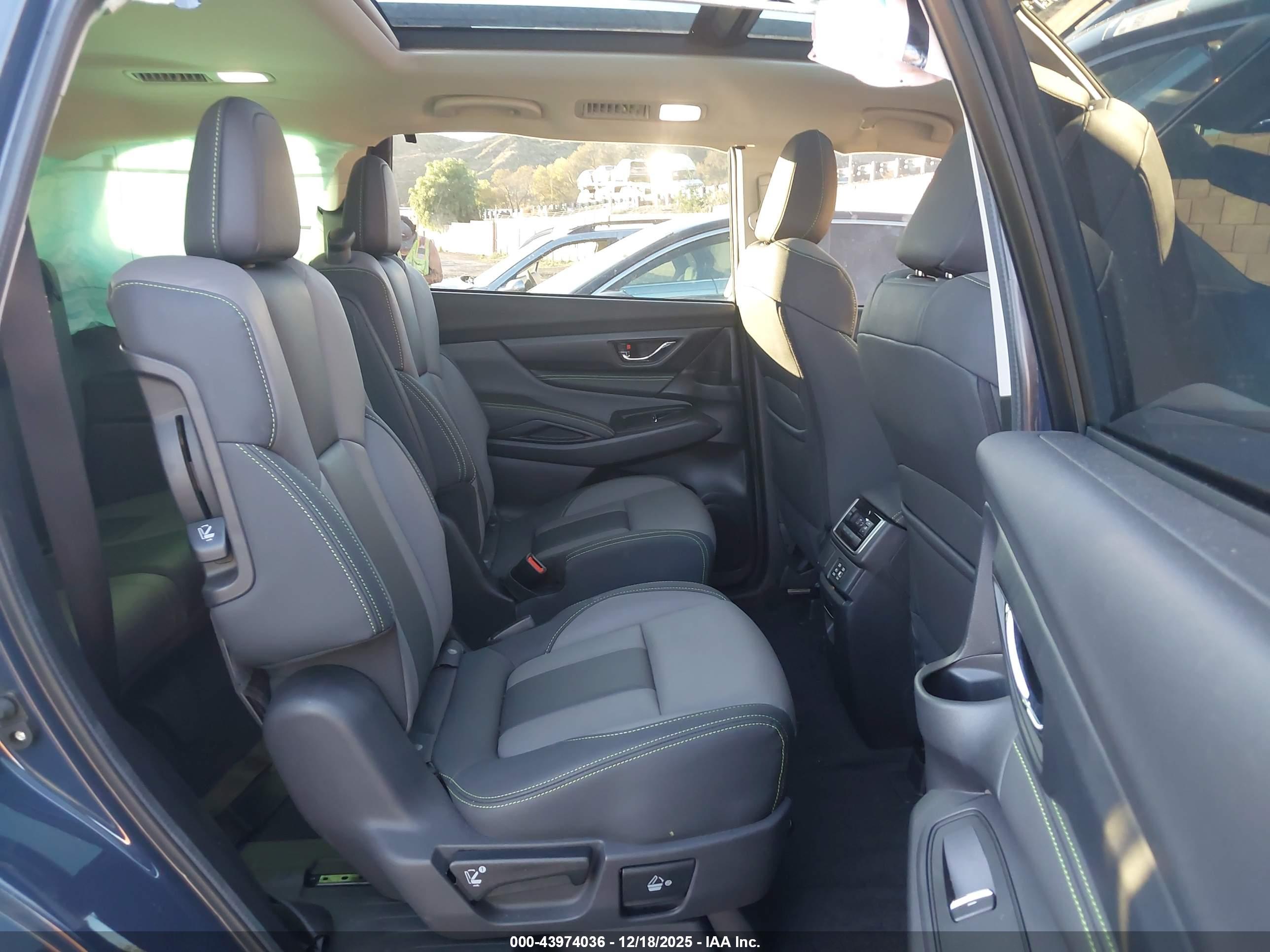 SUBARU ASCENT image 8