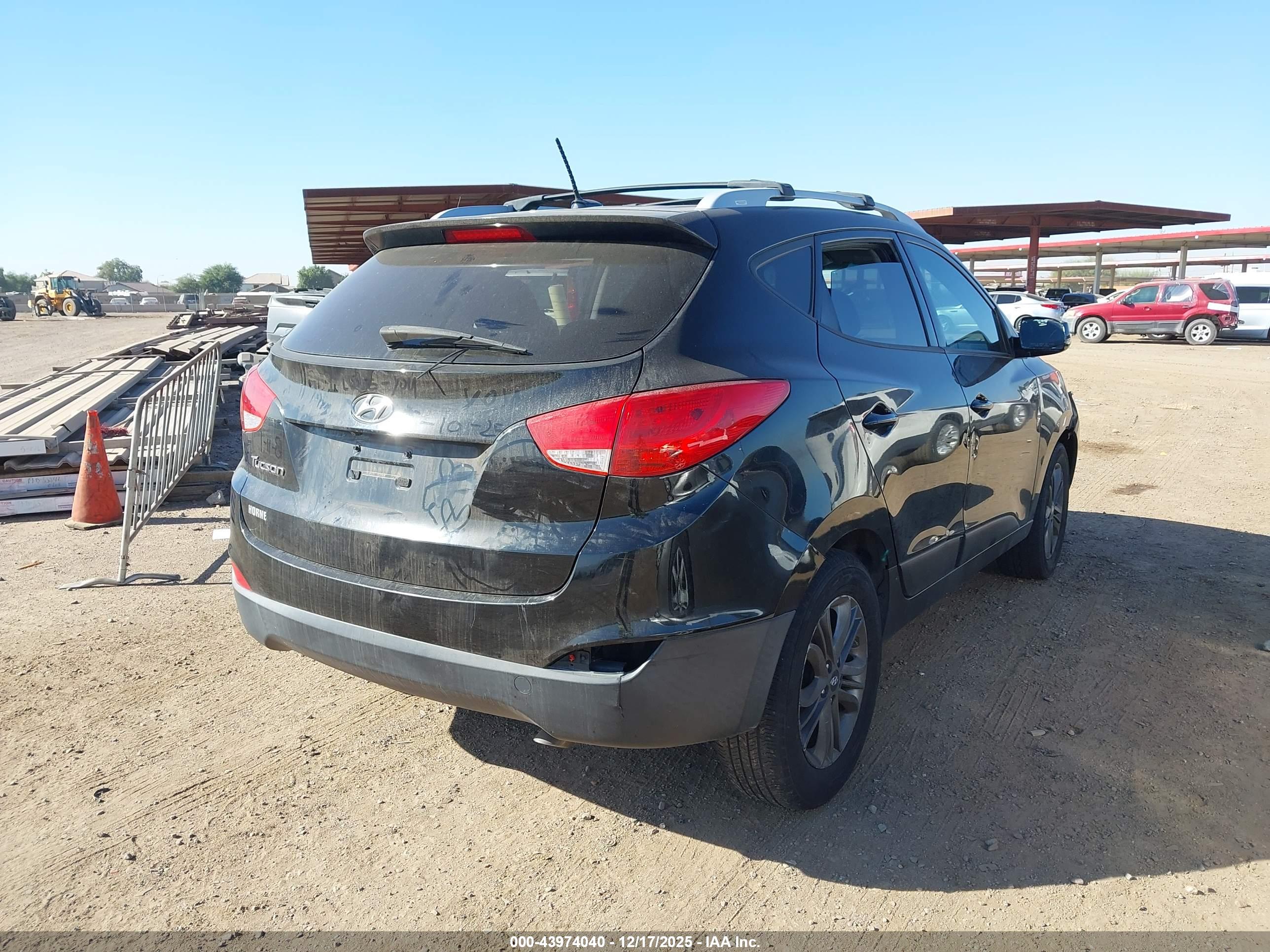 HYUNDAI TUCSON image 4