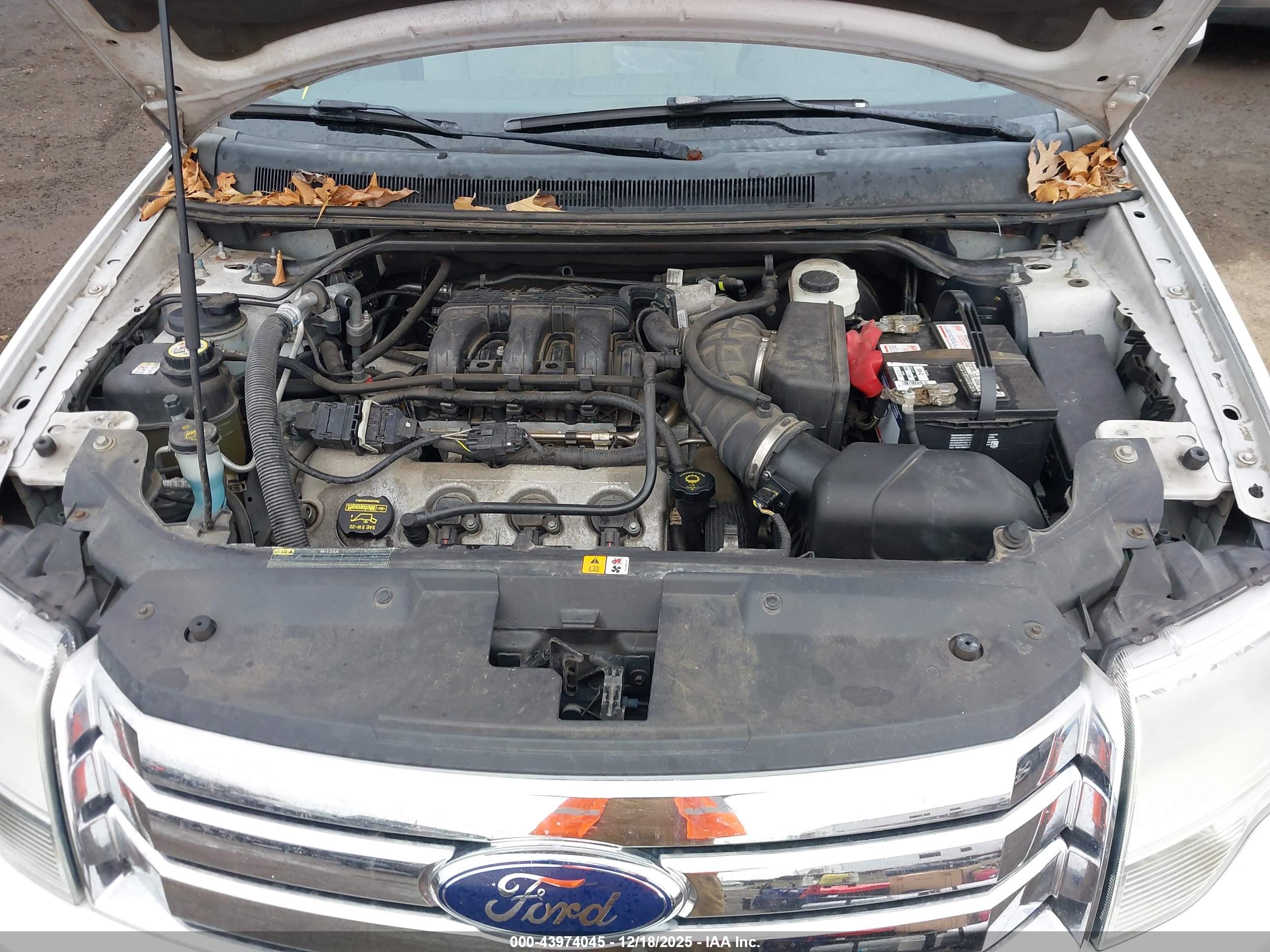 FORD TAURUS image 10