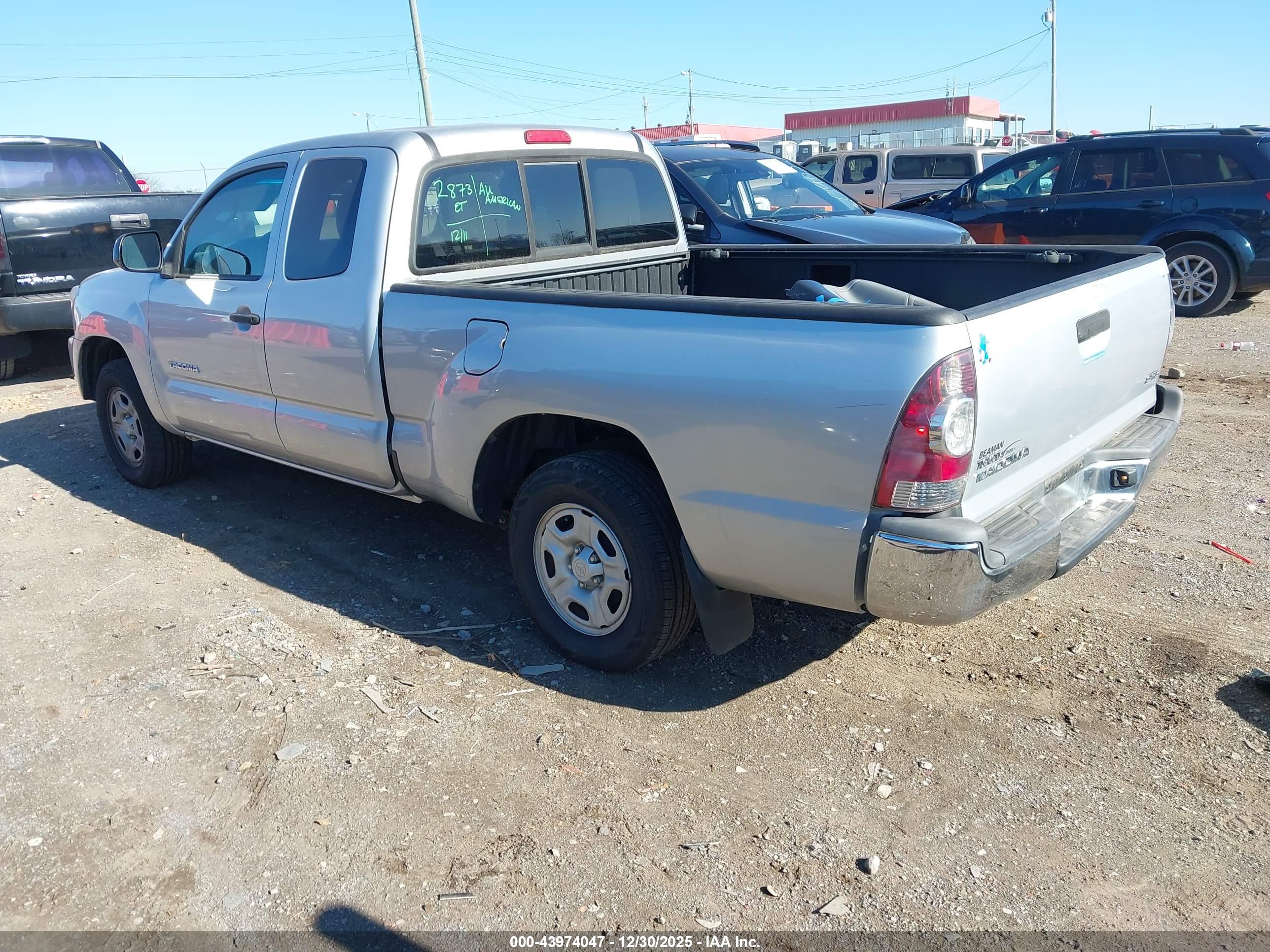 TOYOTA TACOMA image 3