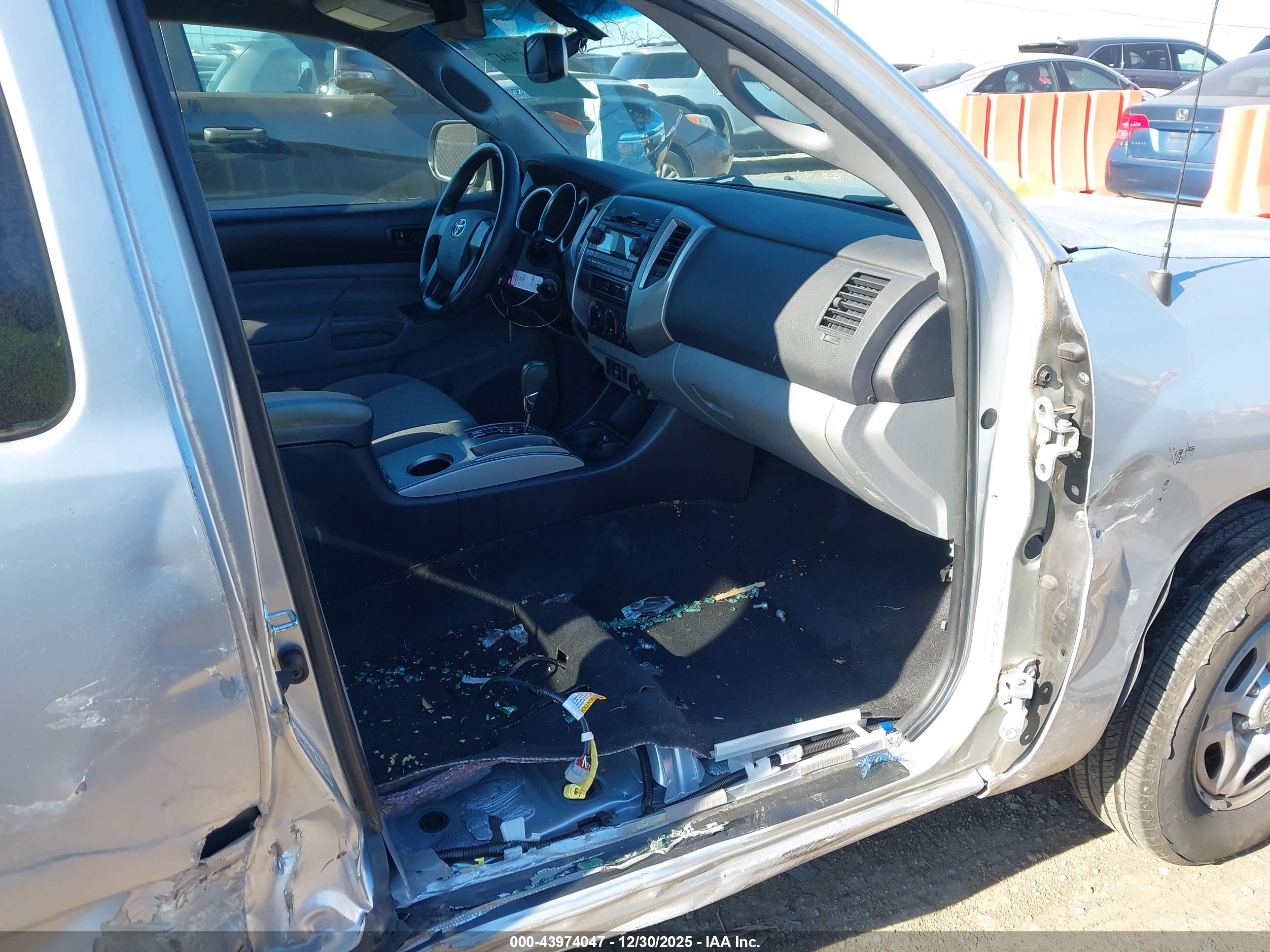 TOYOTA TACOMA image 5