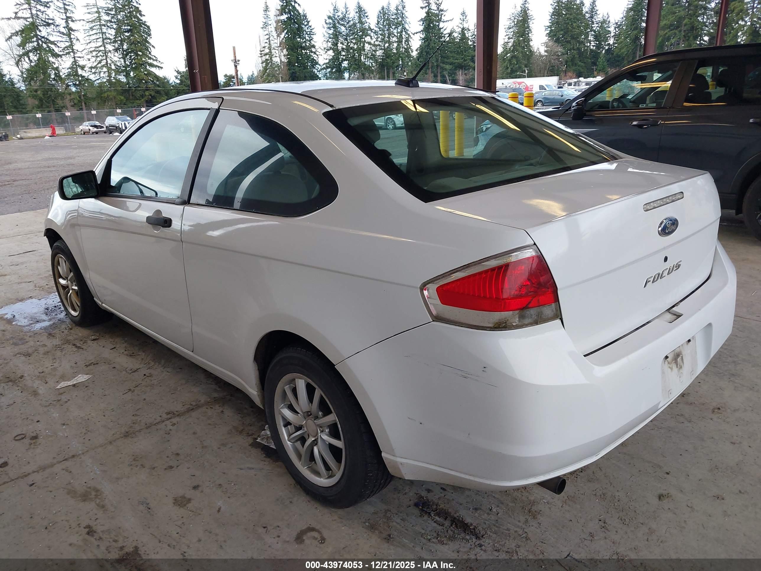 FORD FOCUS image 3