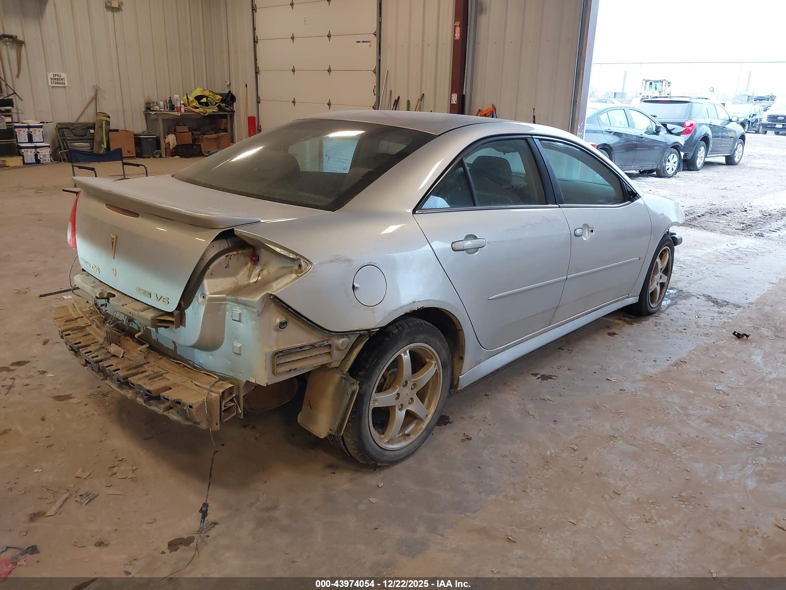 PONTIAC G6 image 4