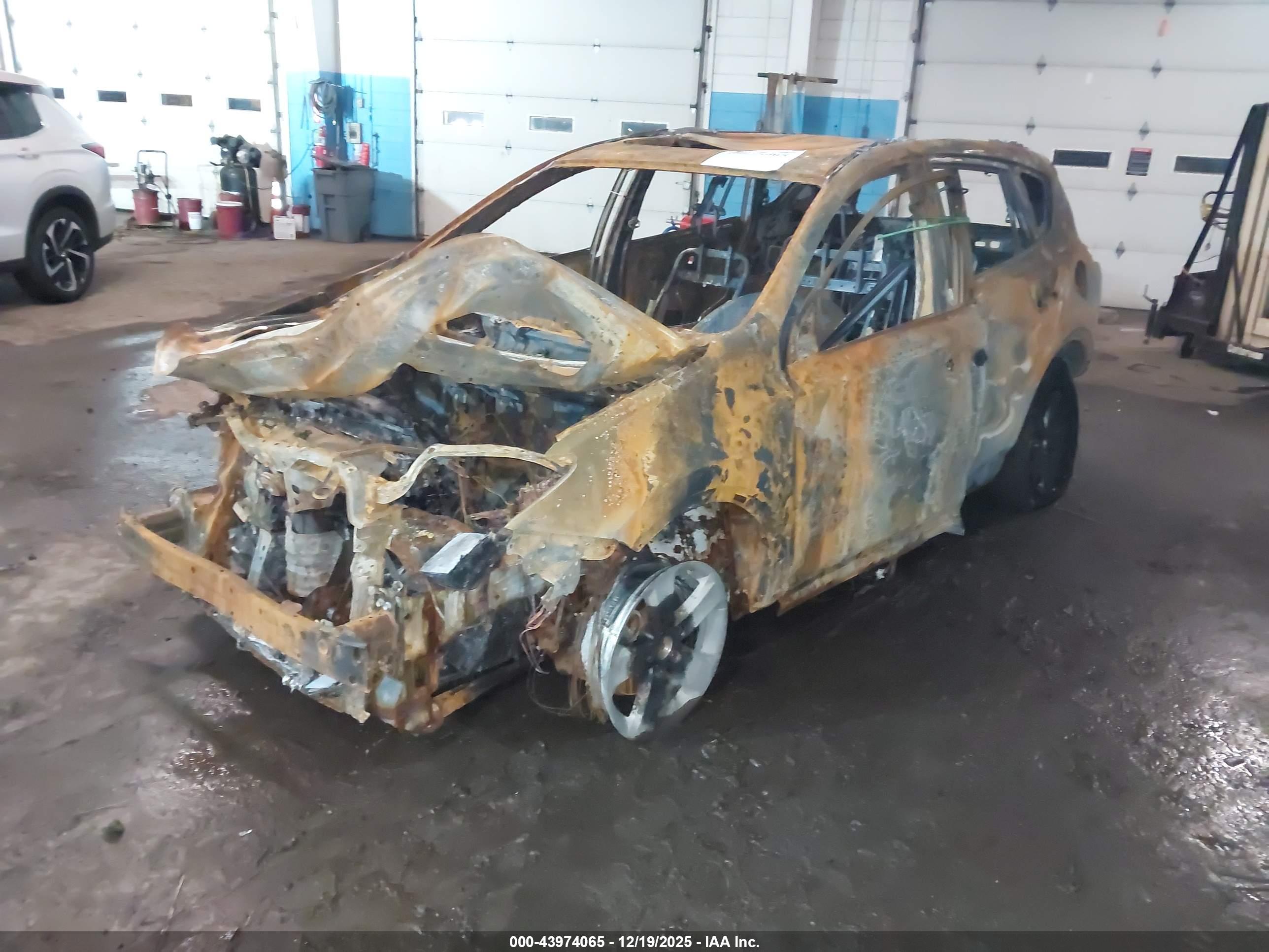 TOYOTA RAV4 image 2