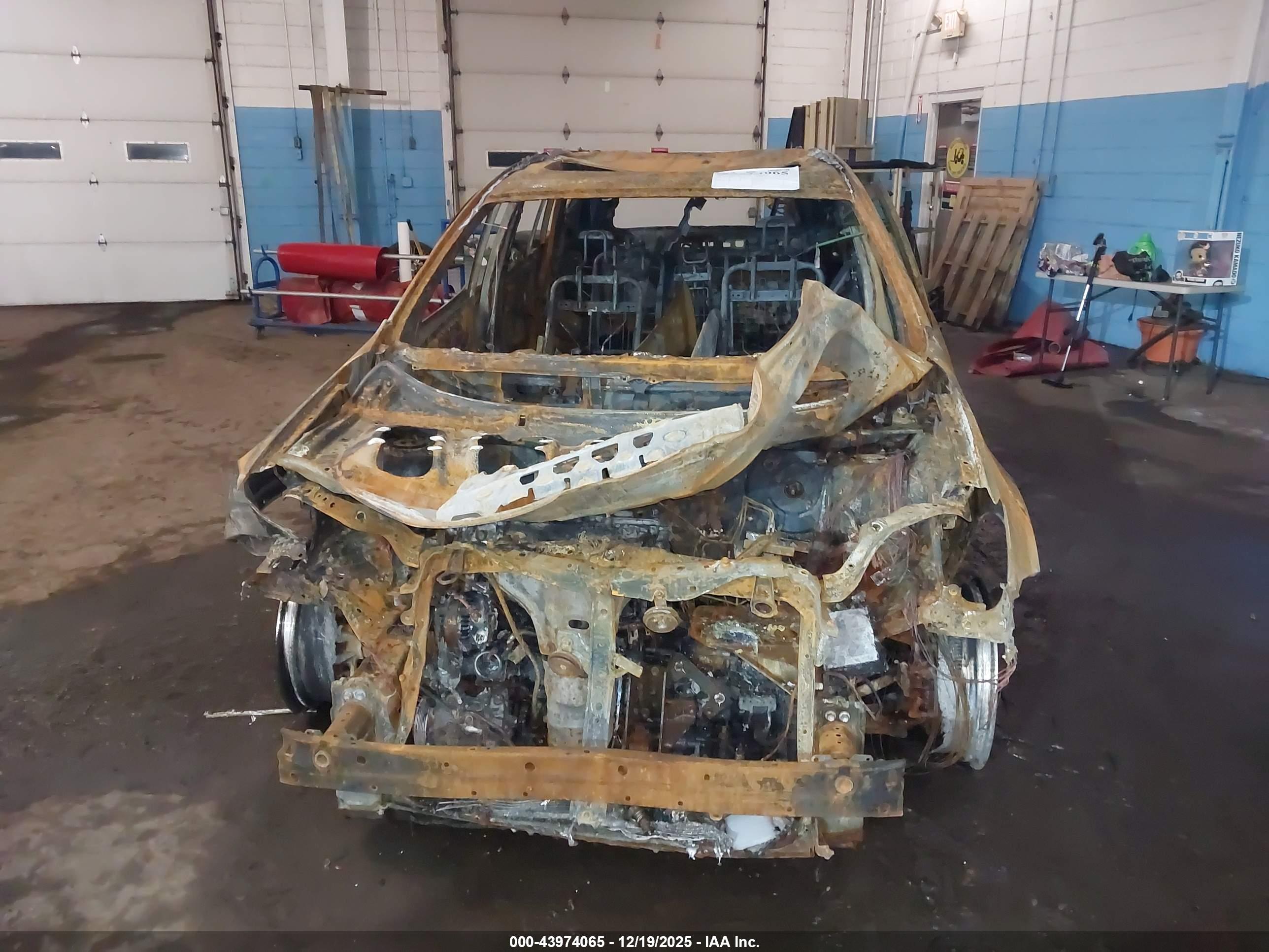 TOYOTA RAV4 image 6