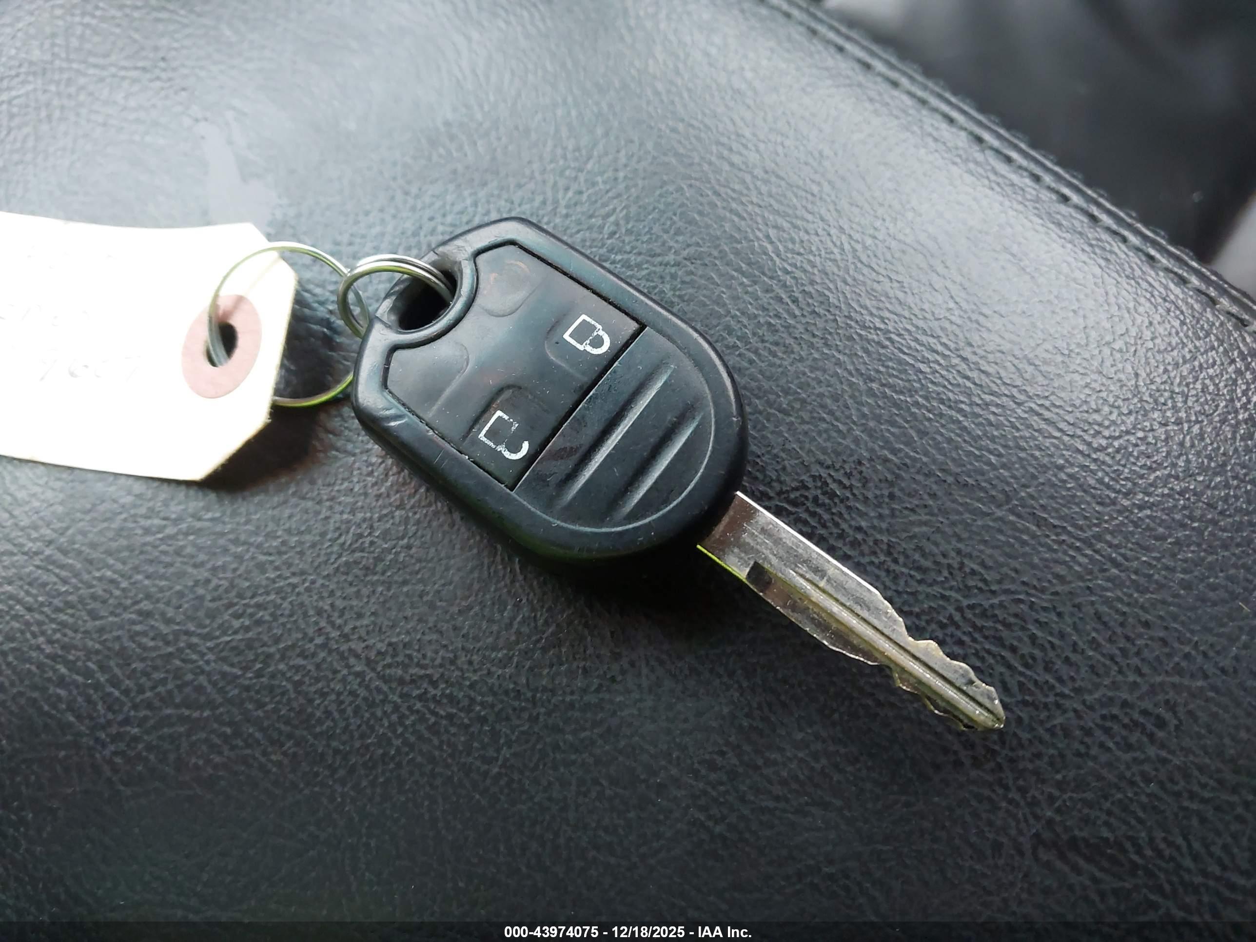 FORD EXPLORER image 11