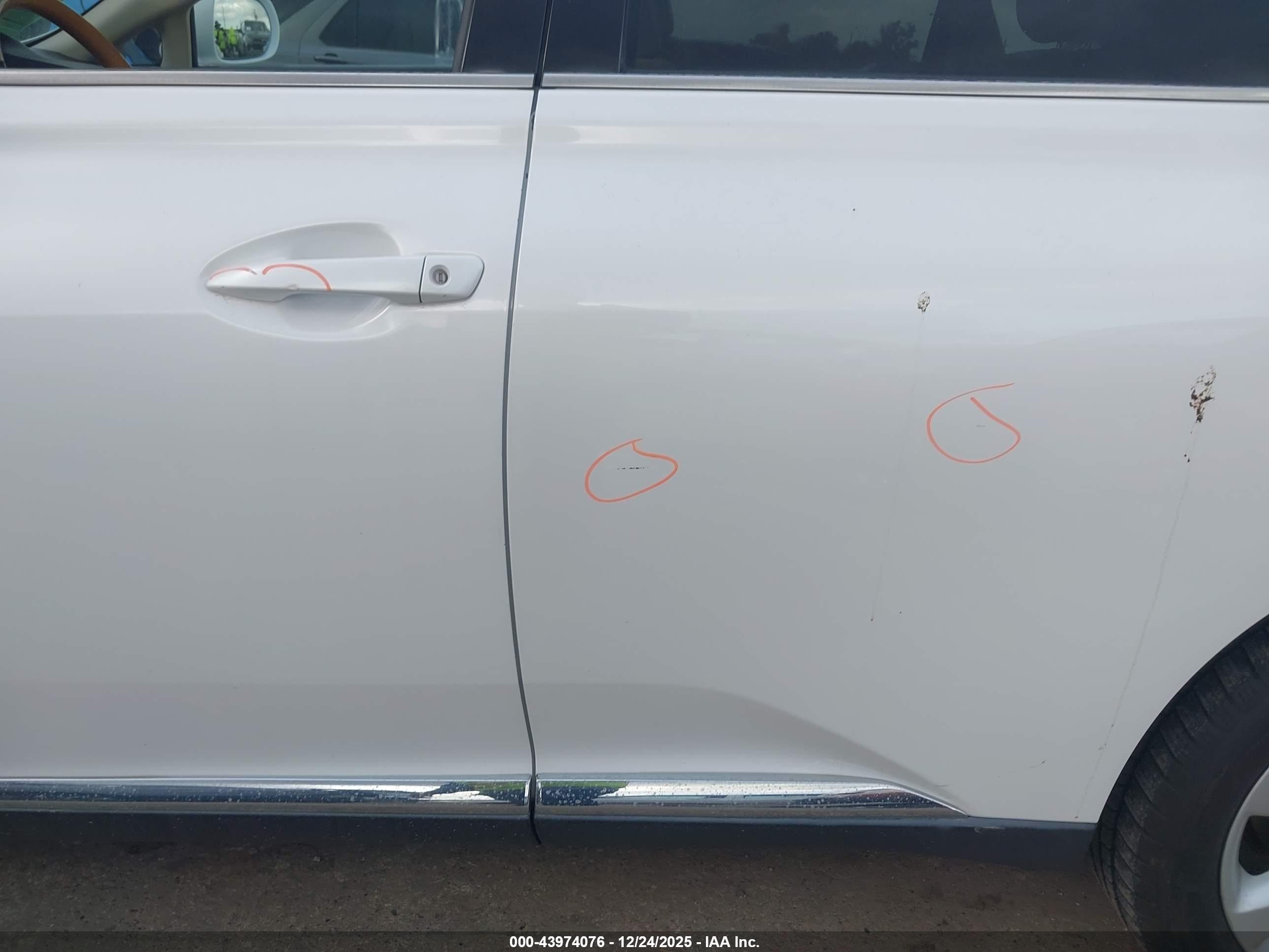 LEXUS RX image 6