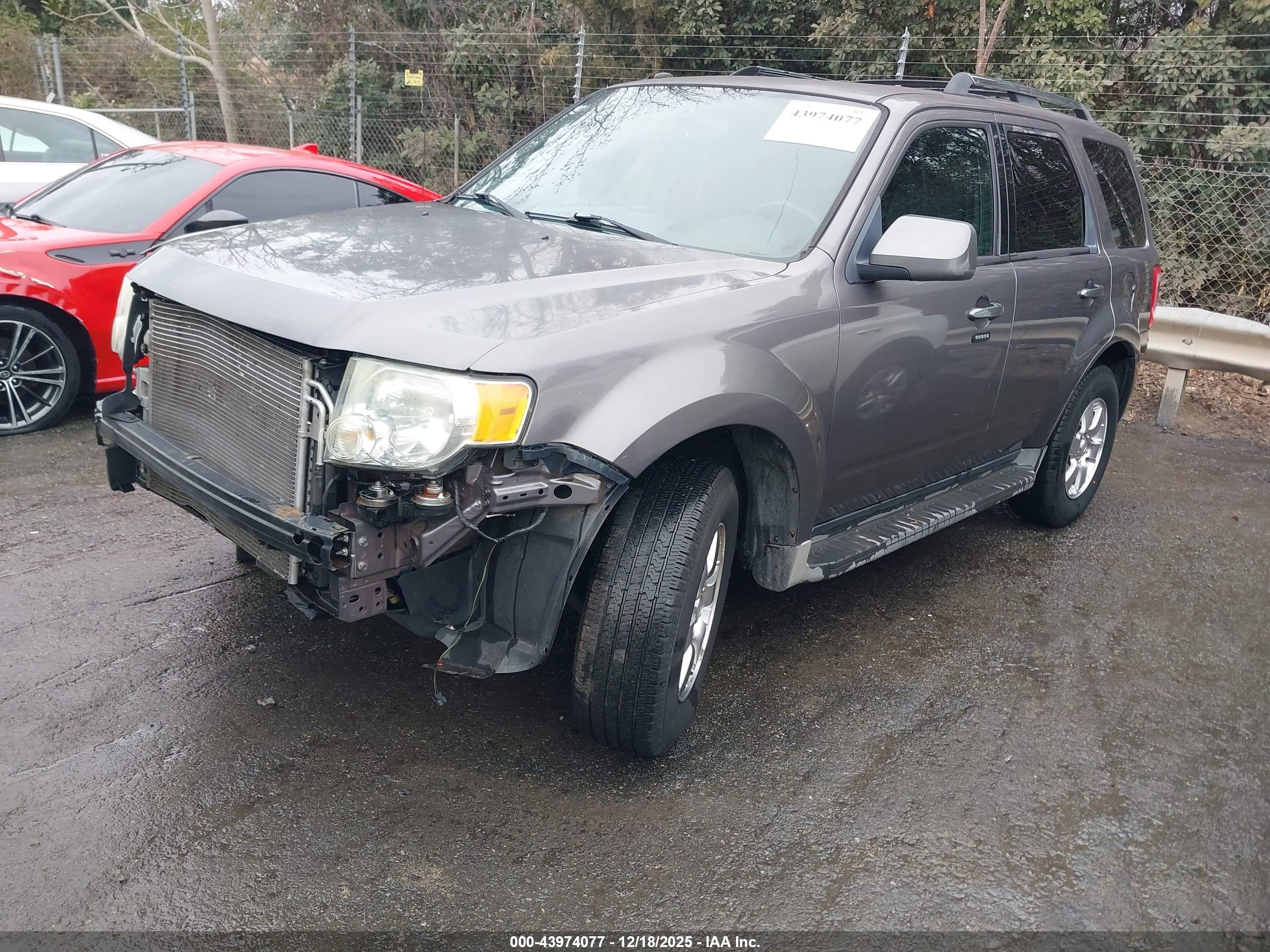 FORD ESCAPE image 2