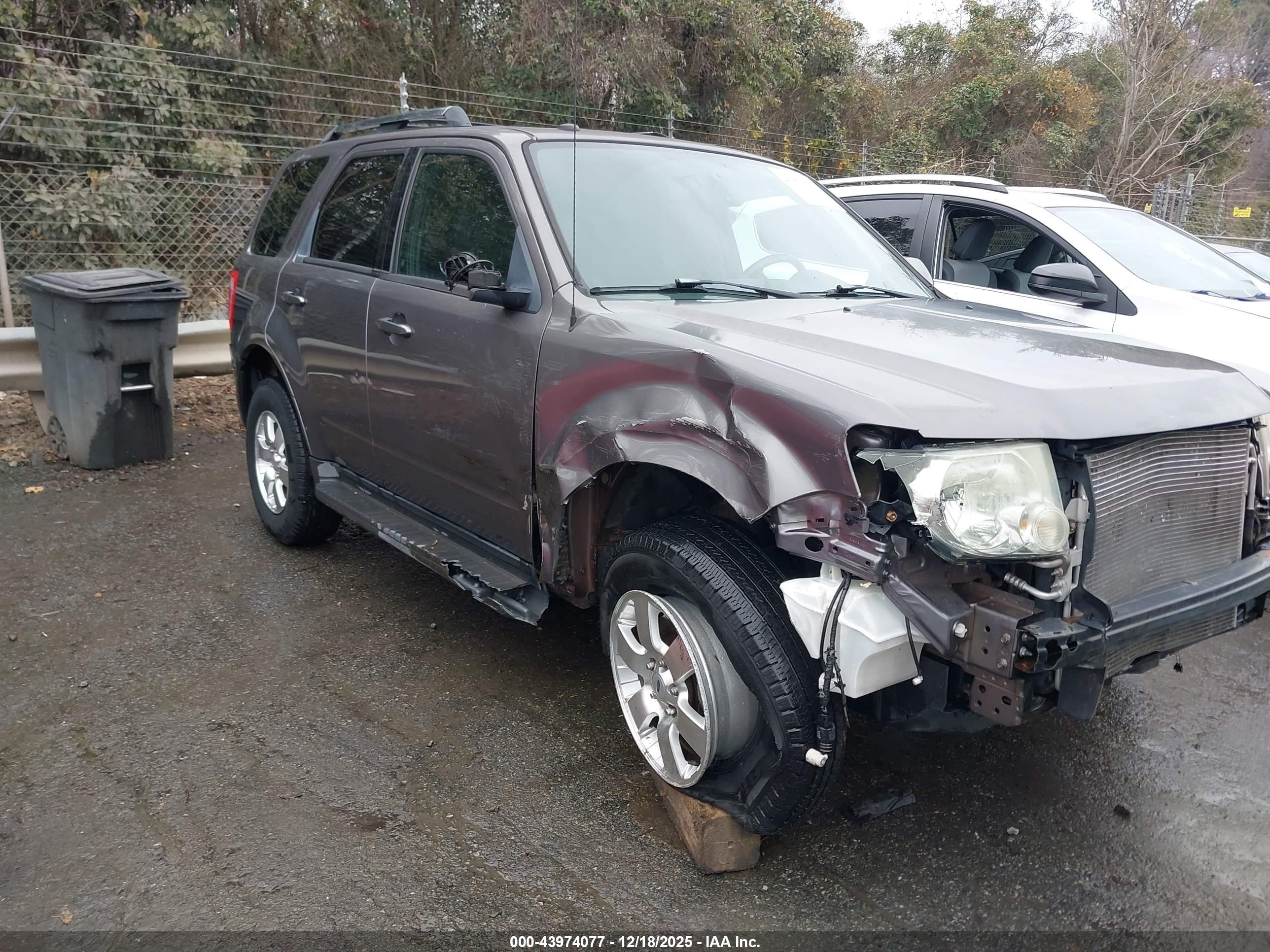 FORD ESCAPE image 6