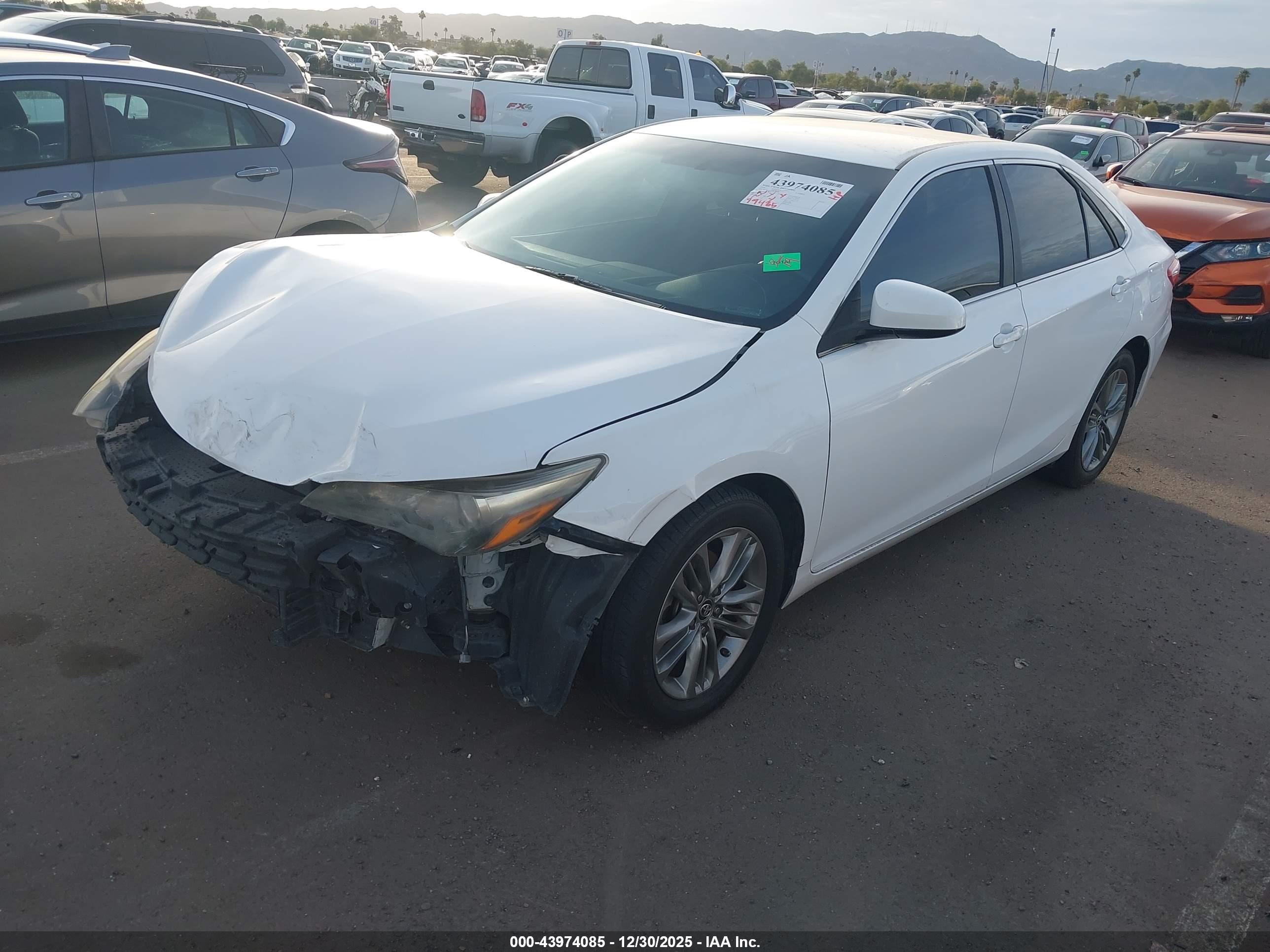 TOYOTA CAMRY image 2