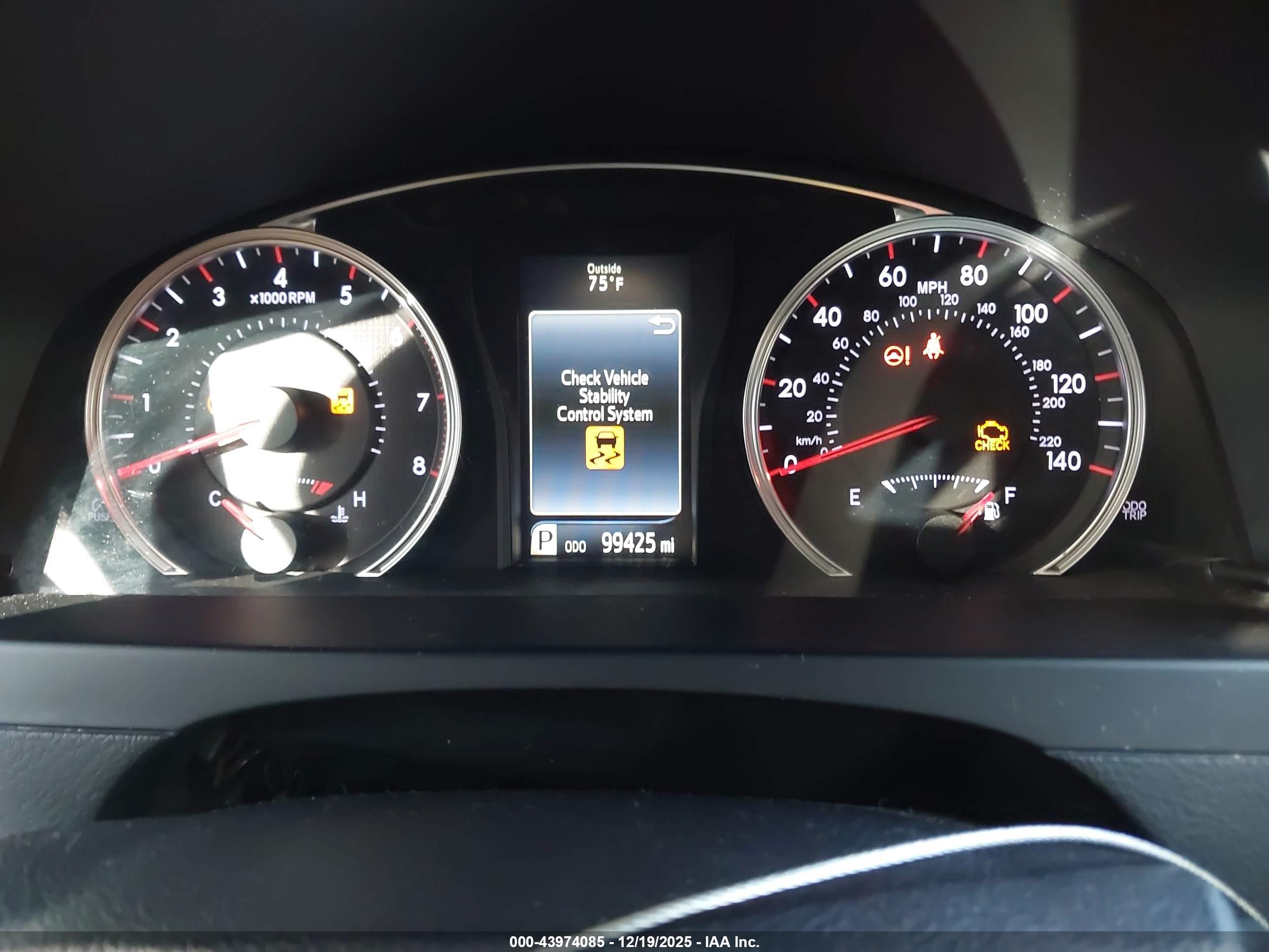TOYOTA CAMRY image 7