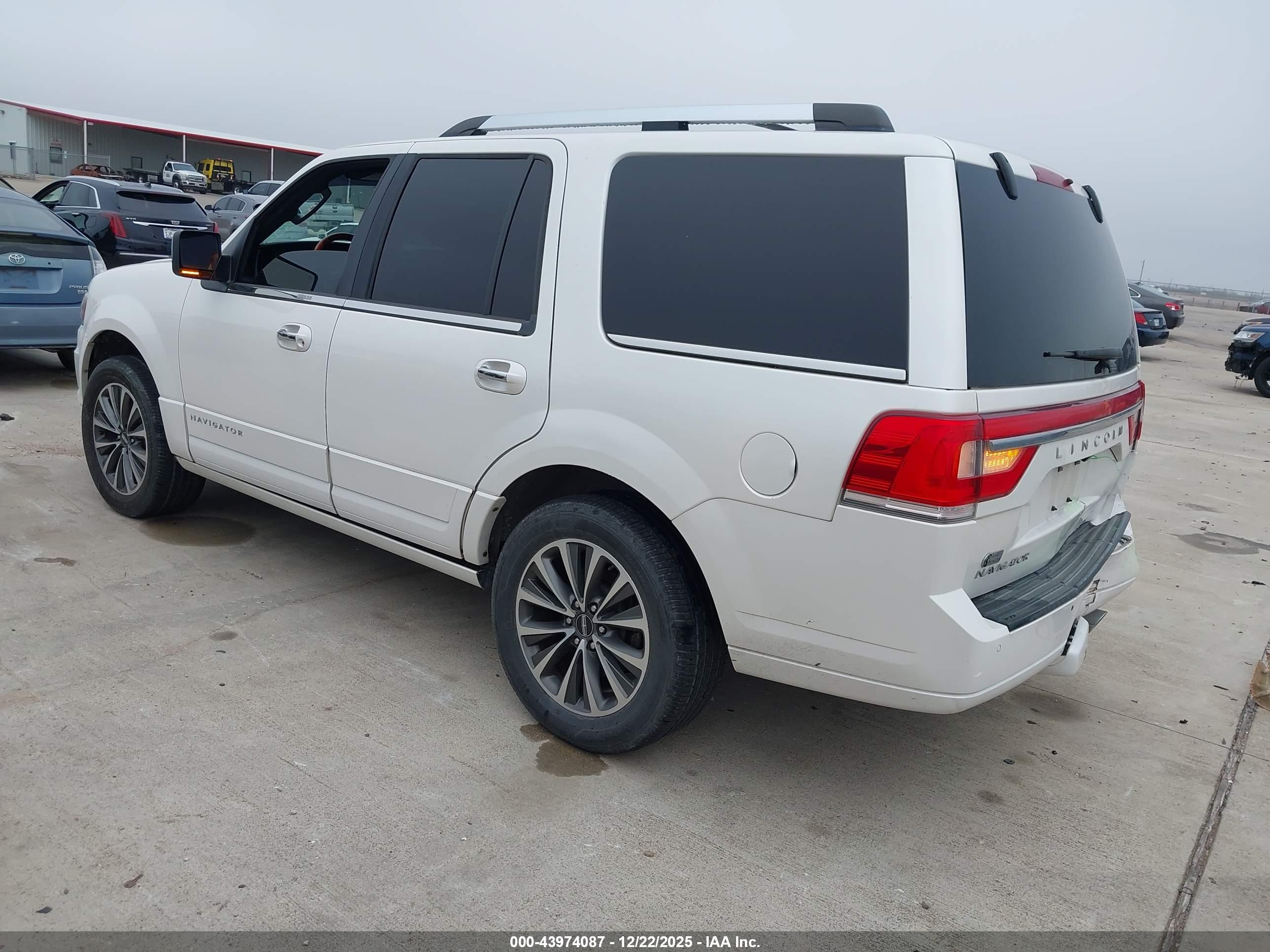 LINCOLN NAVIGATOR image 3