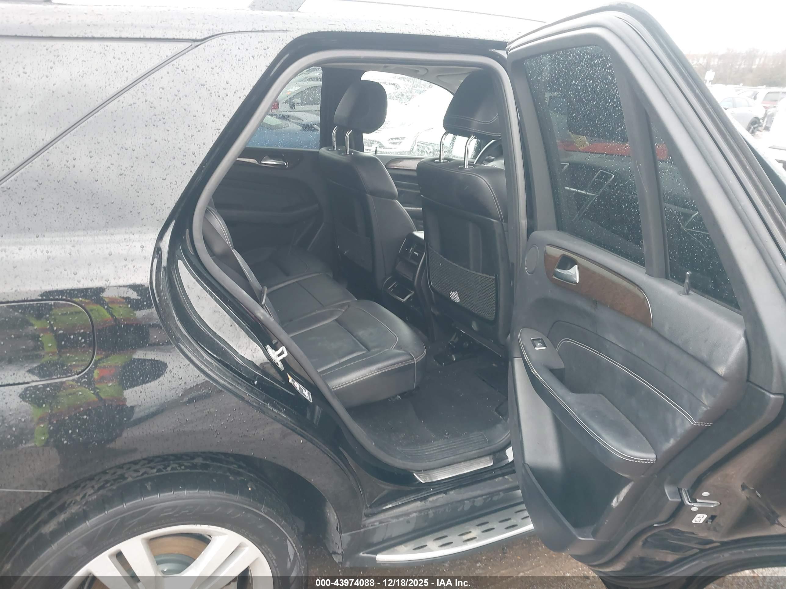 MERCEDES-BENZ ML image 8