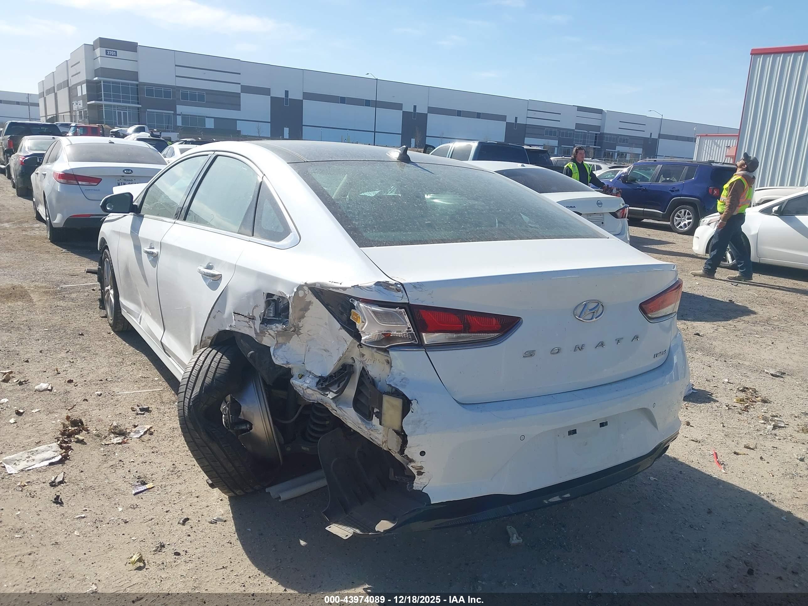 HYUNDAI SONATA image 3
