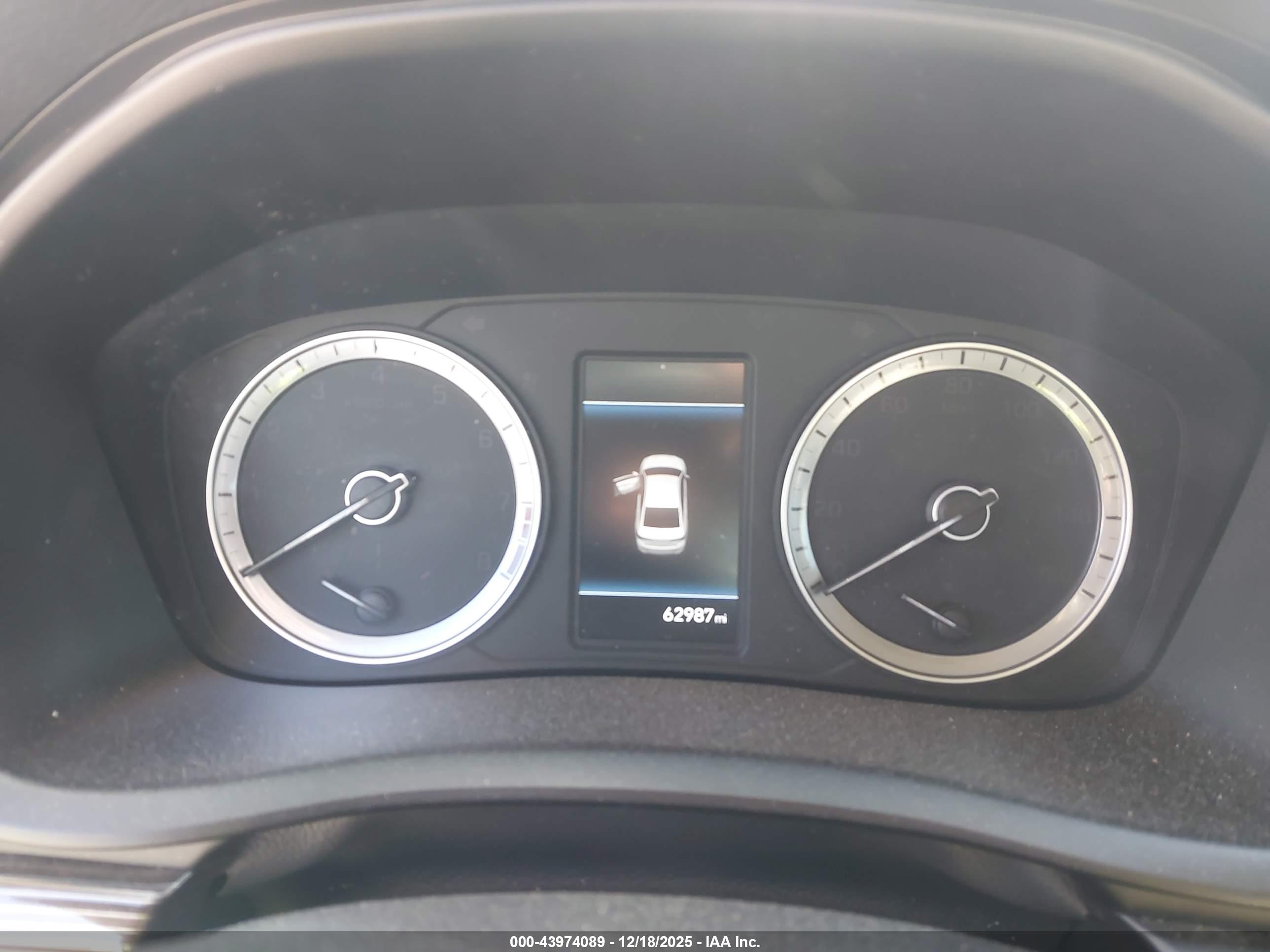 HYUNDAI SONATA image 7
