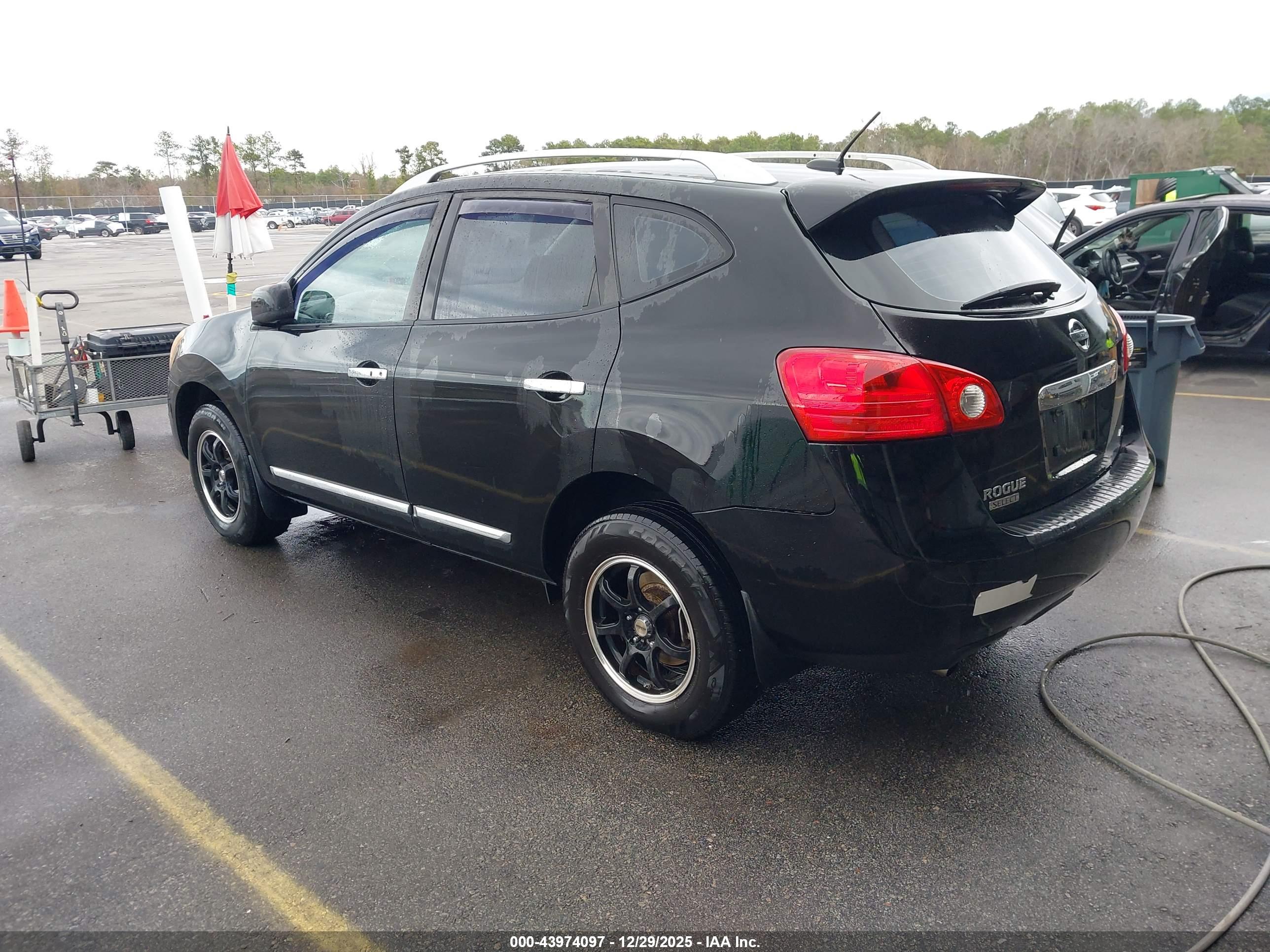 NISSAN ROGUE image 3