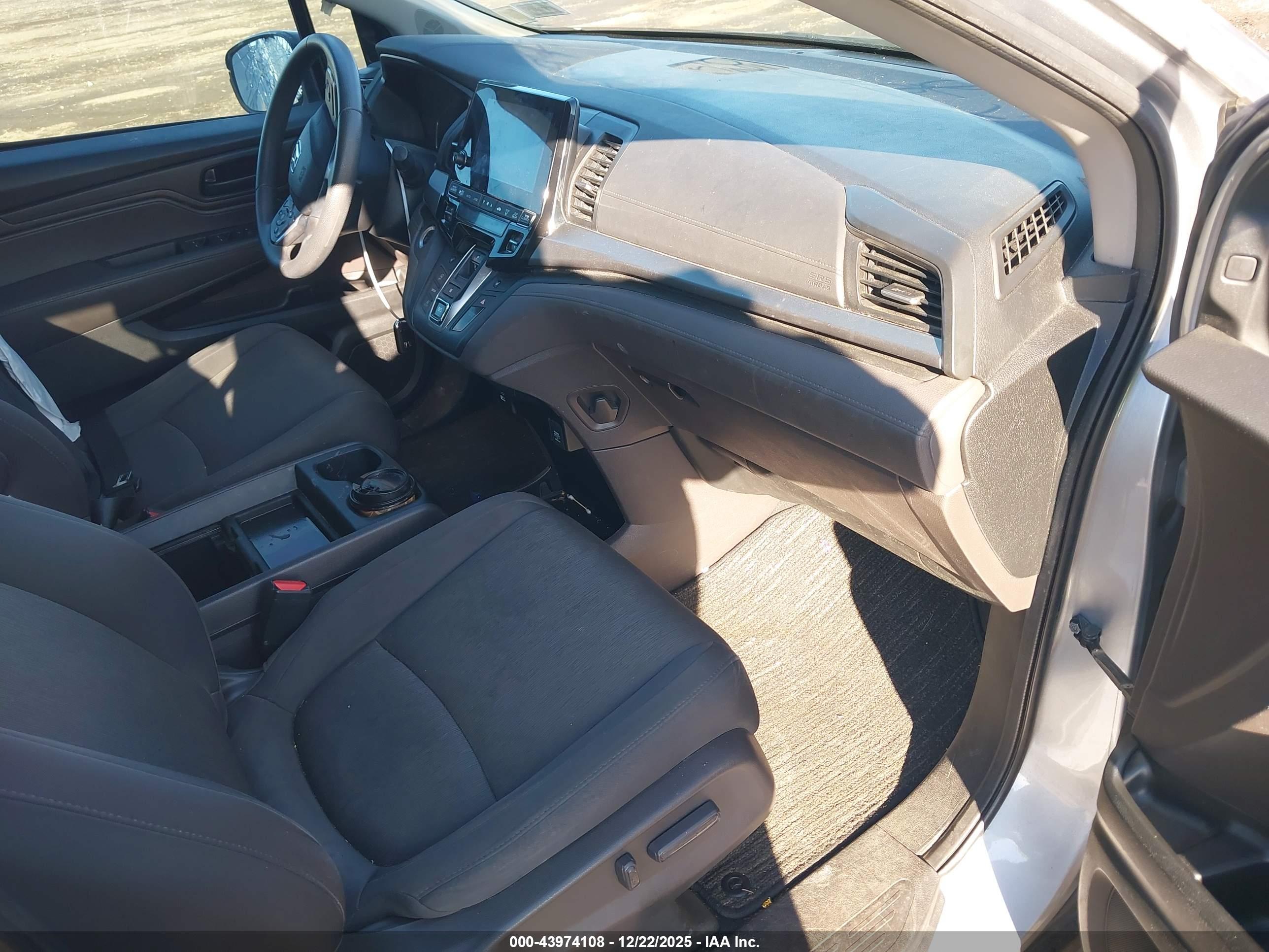 HONDA ODYSSEY image 5