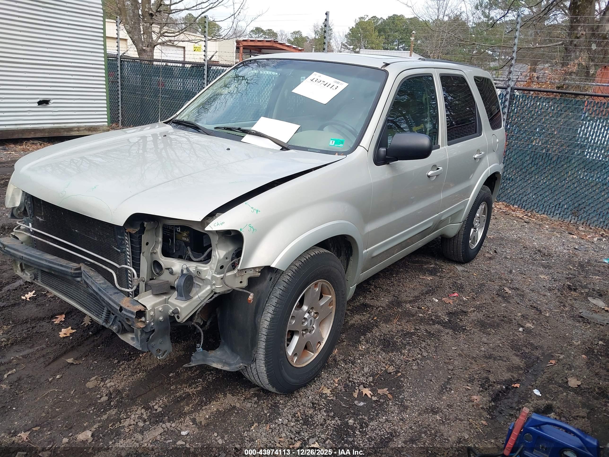 FORD ESCAPE image 2
