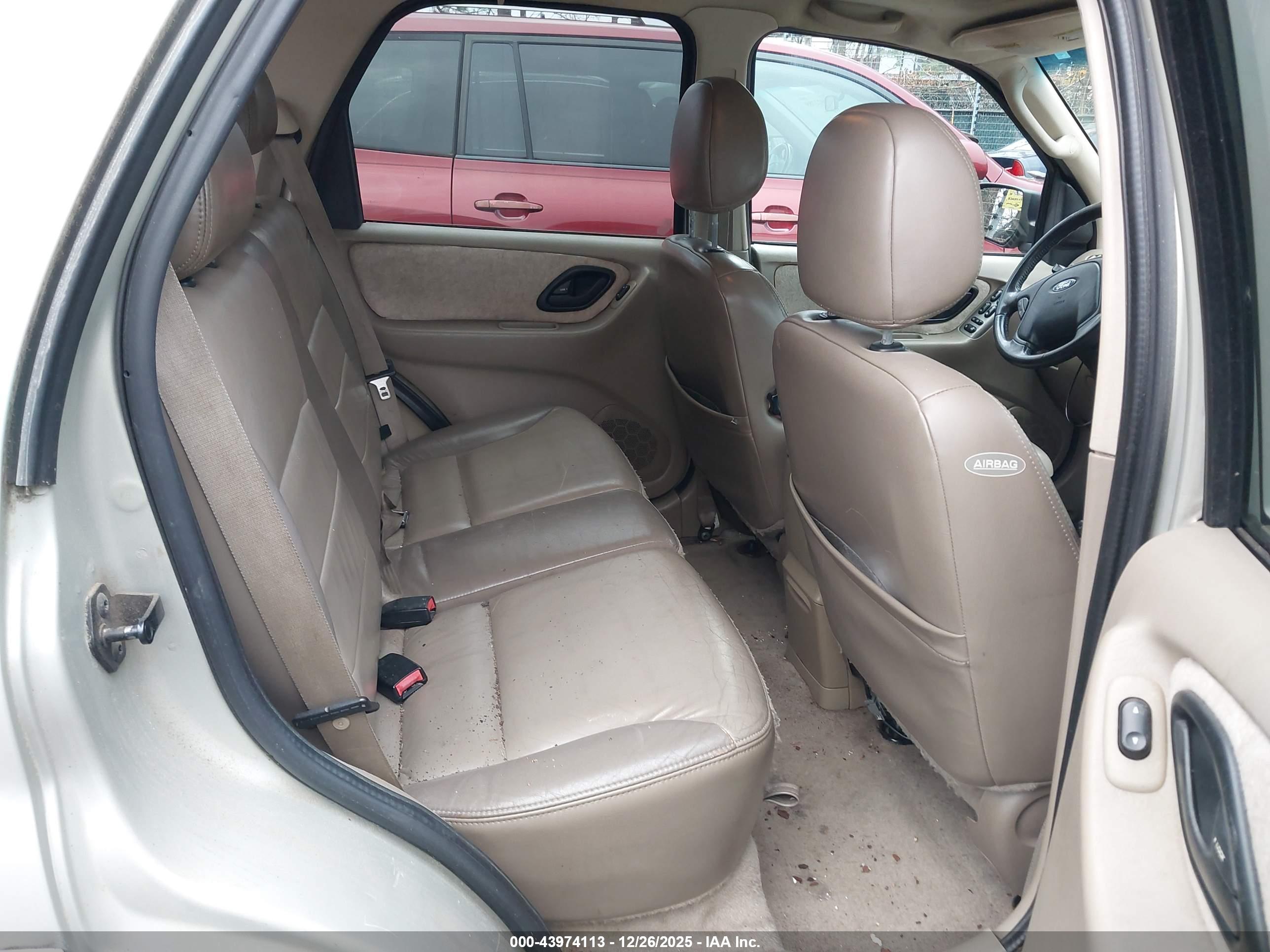 FORD ESCAPE image 8