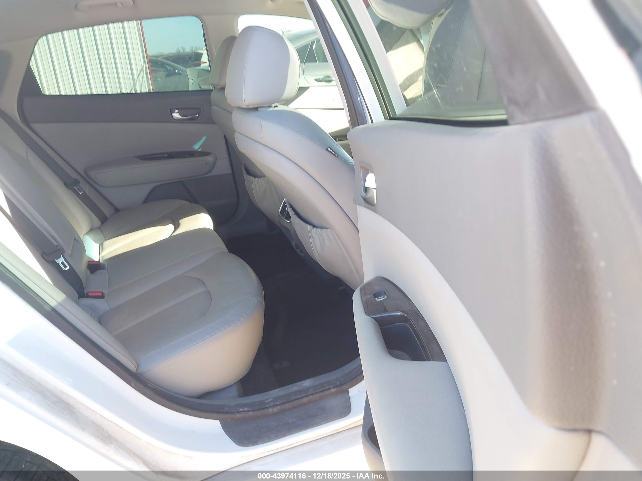 KIA OPTIMA image 8