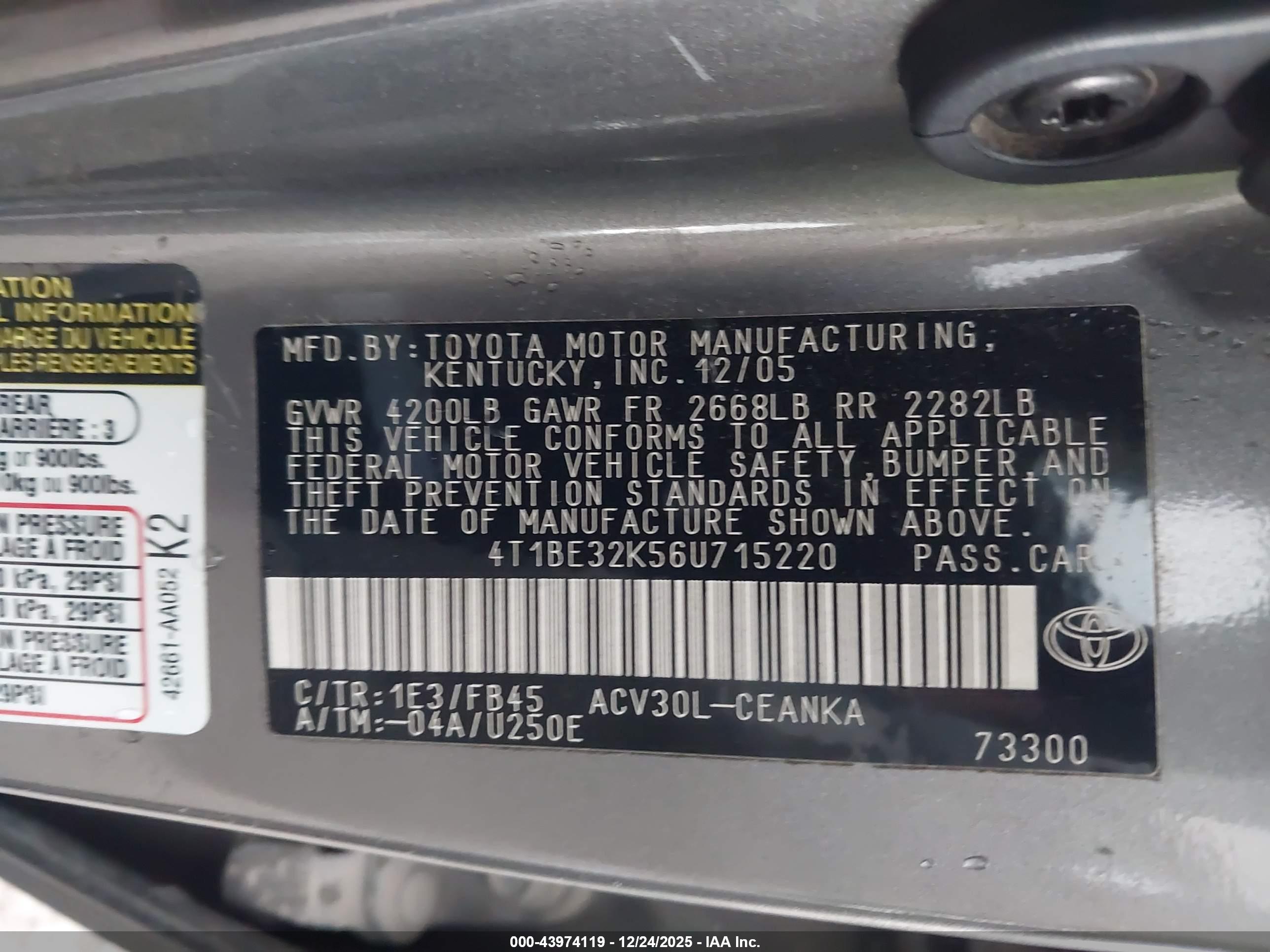 TOYOTA CAMRY image 9