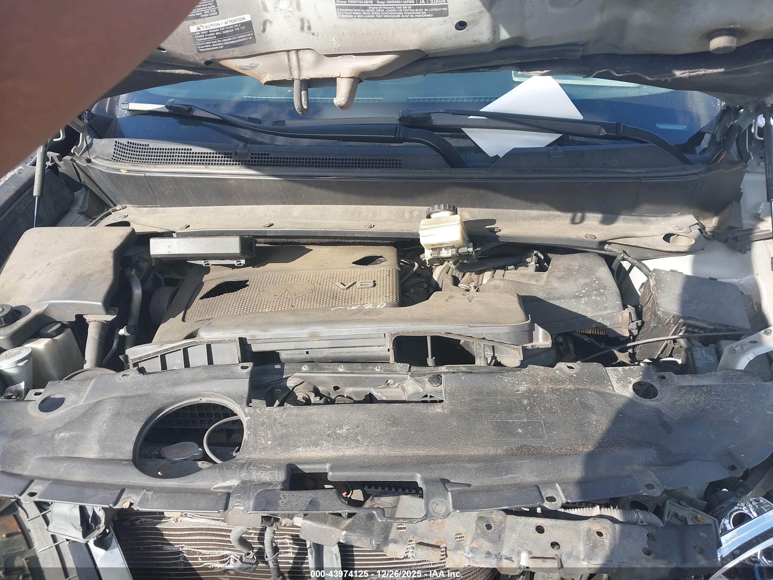 INFINITI JX35 image 10