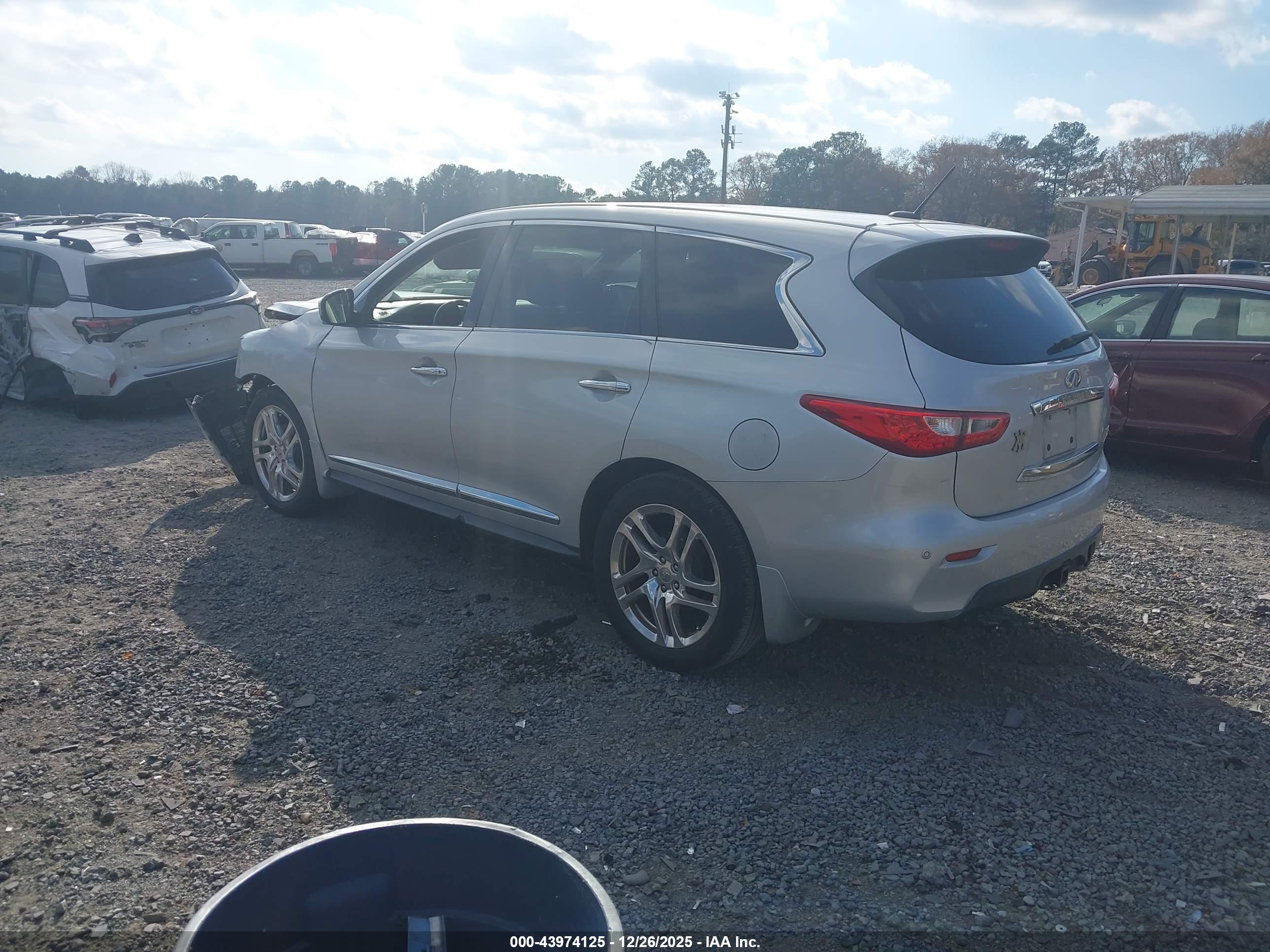 INFINITI JX35 image 3