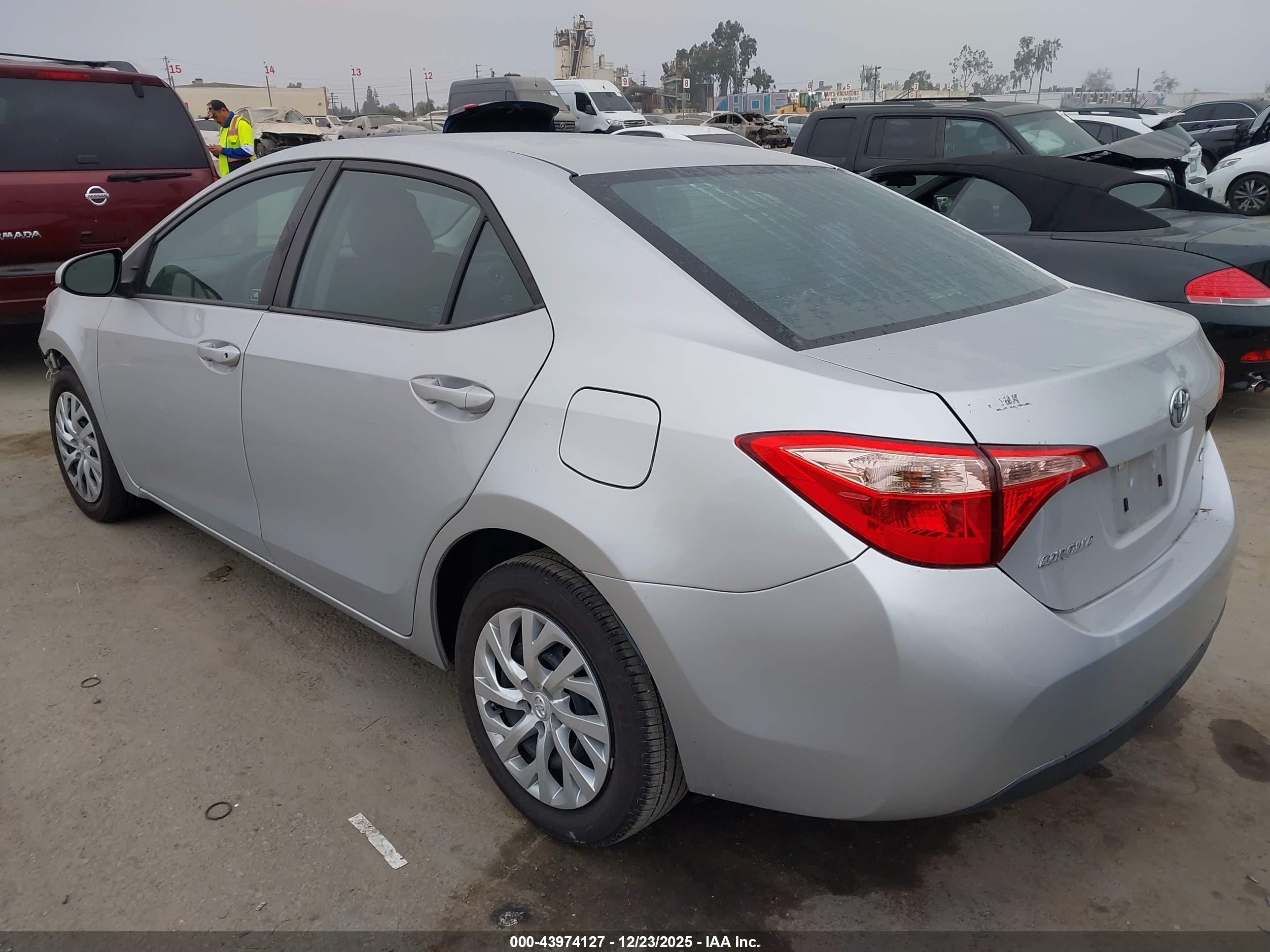 TOYOTA COROLLA image 3