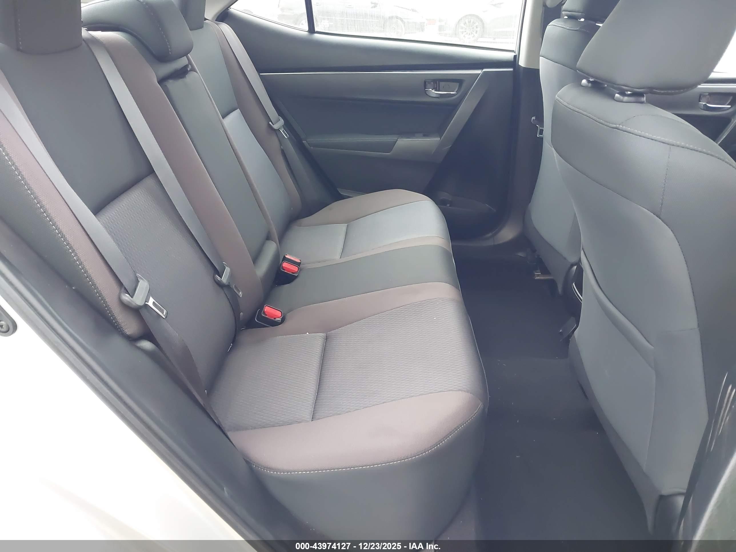 TOYOTA COROLLA image 8