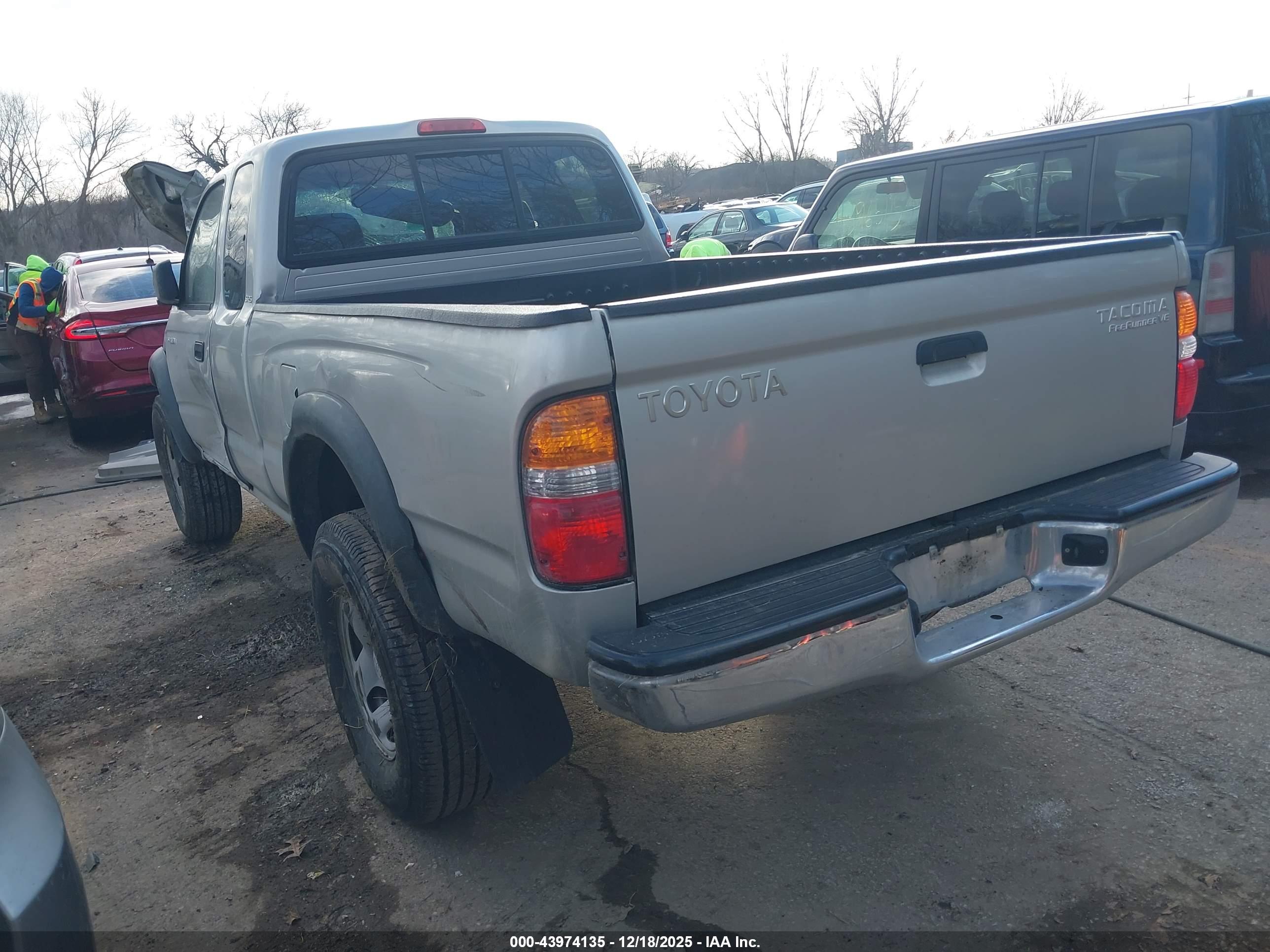 TOYOTA TACOMA image 3