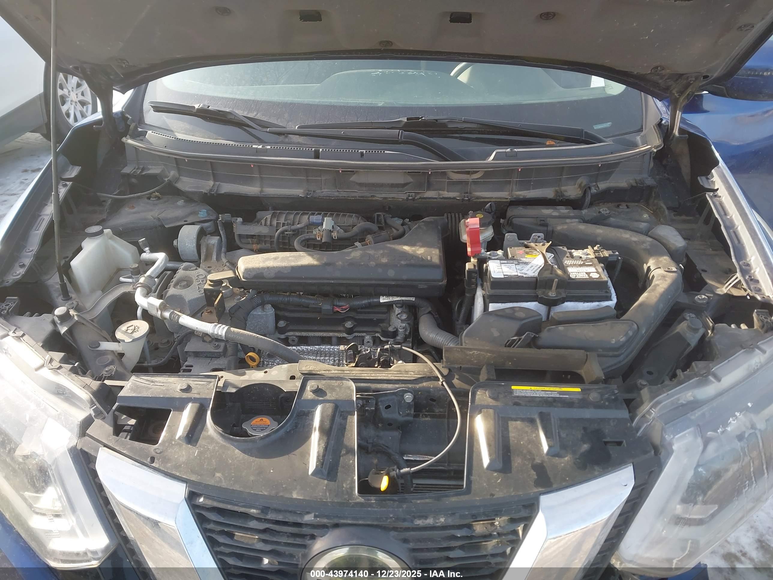 NISSAN ROGUE image 10