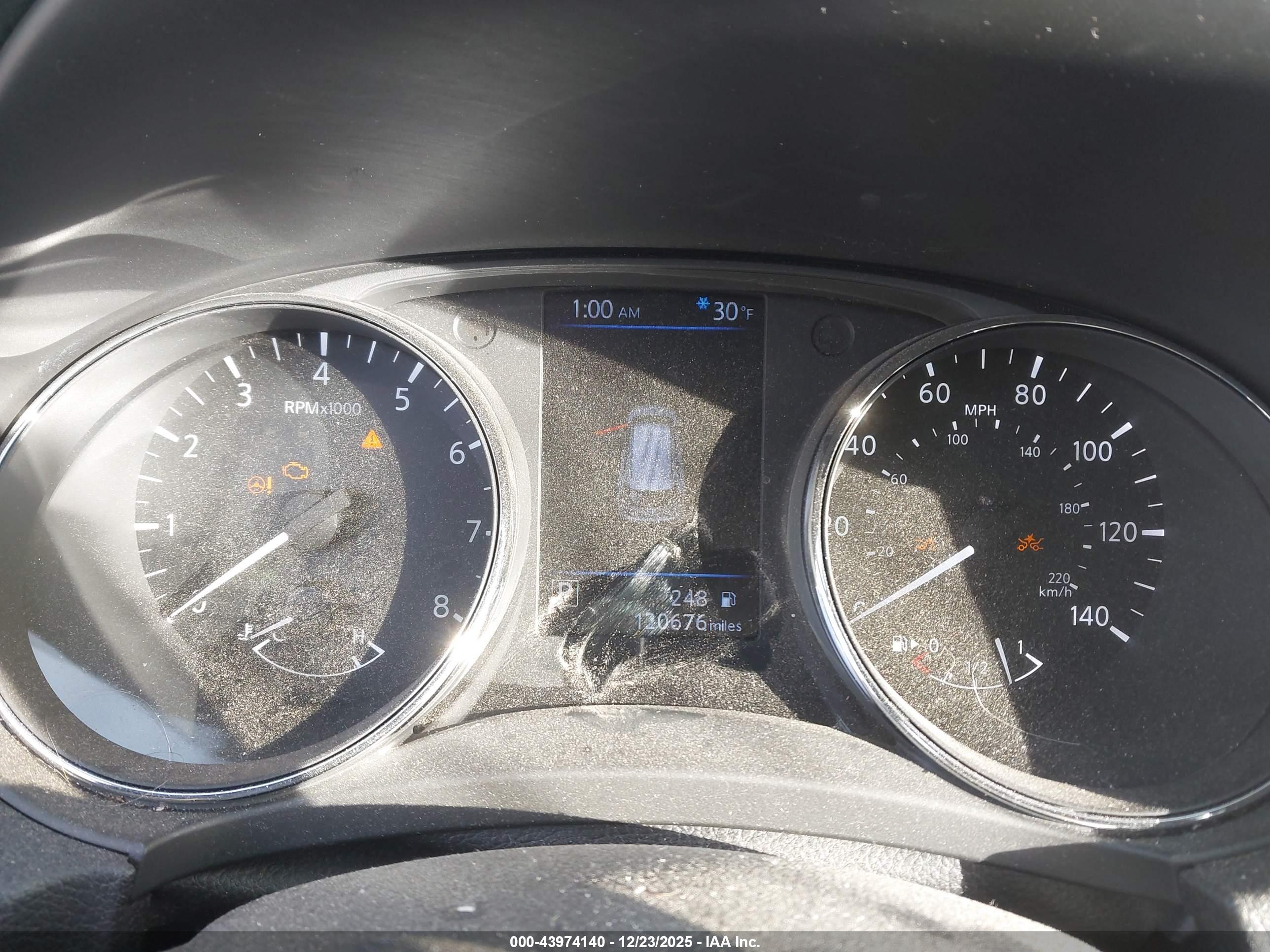NISSAN ROGUE image 7