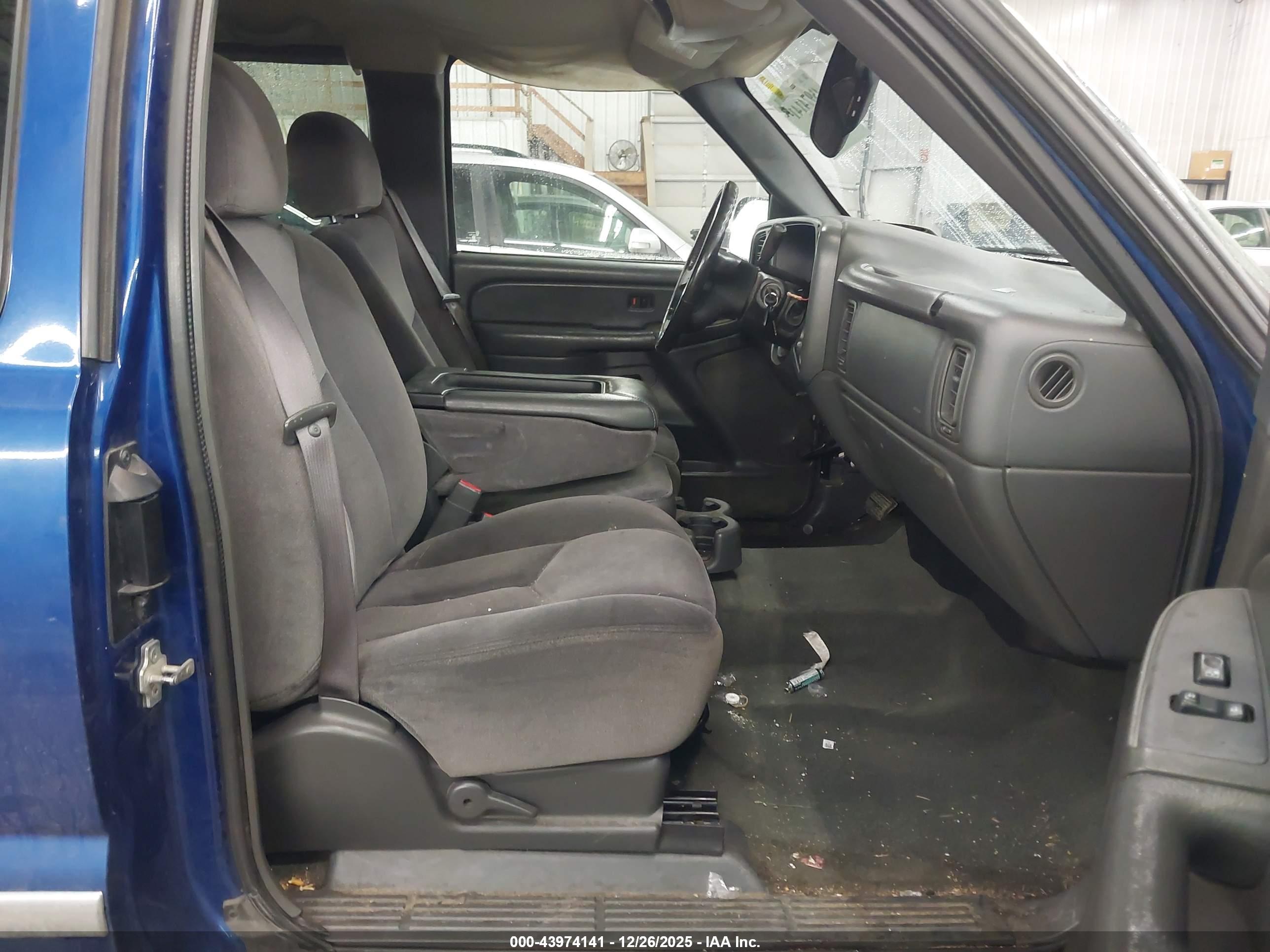 GMC SIERRA image 5